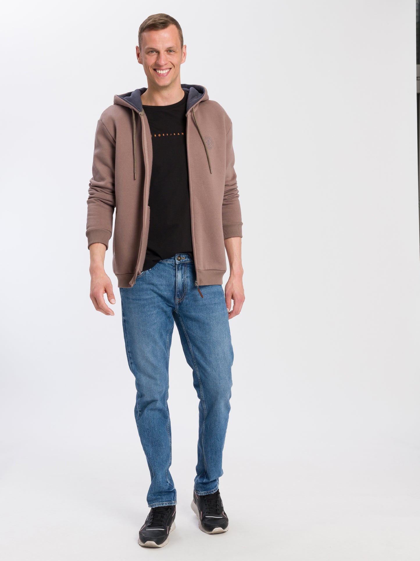 REGULAR FIT  T-SHIRT