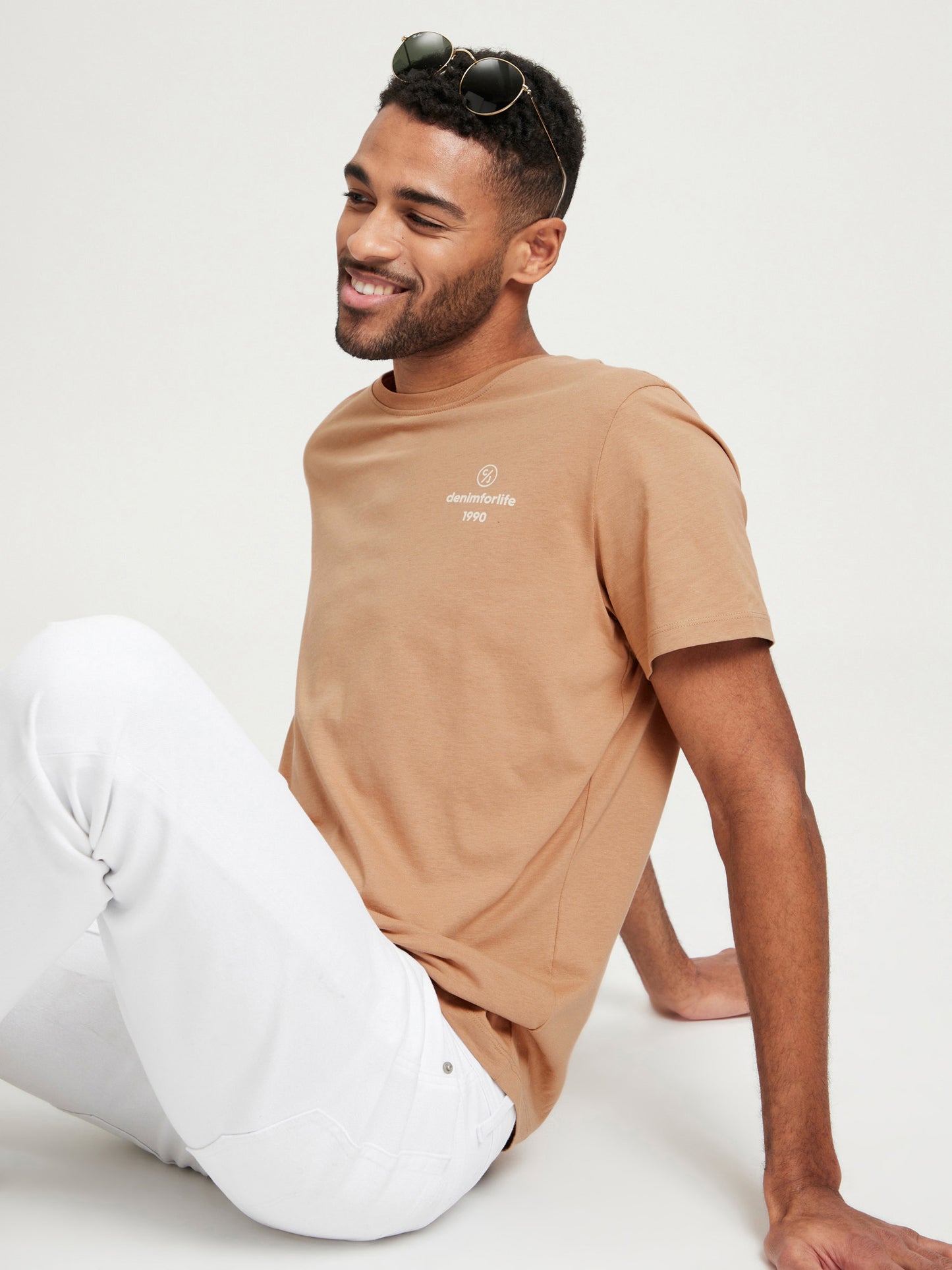 REGULAR FIT  T-SHIRT