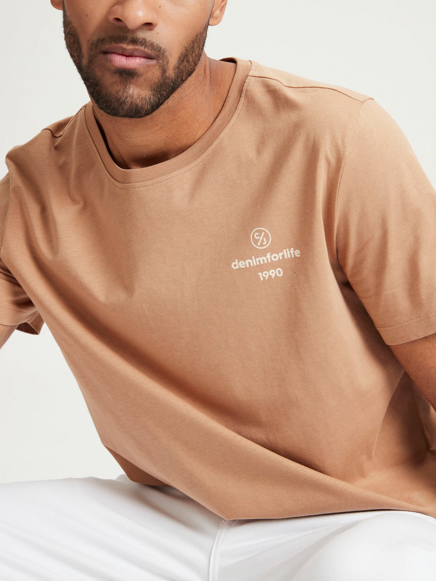 REGULAR FIT  T-SHIRT