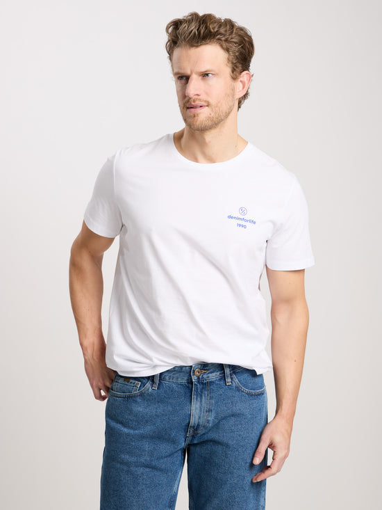 Herren Regular T-Shirt mit großem Back-Print weiß.