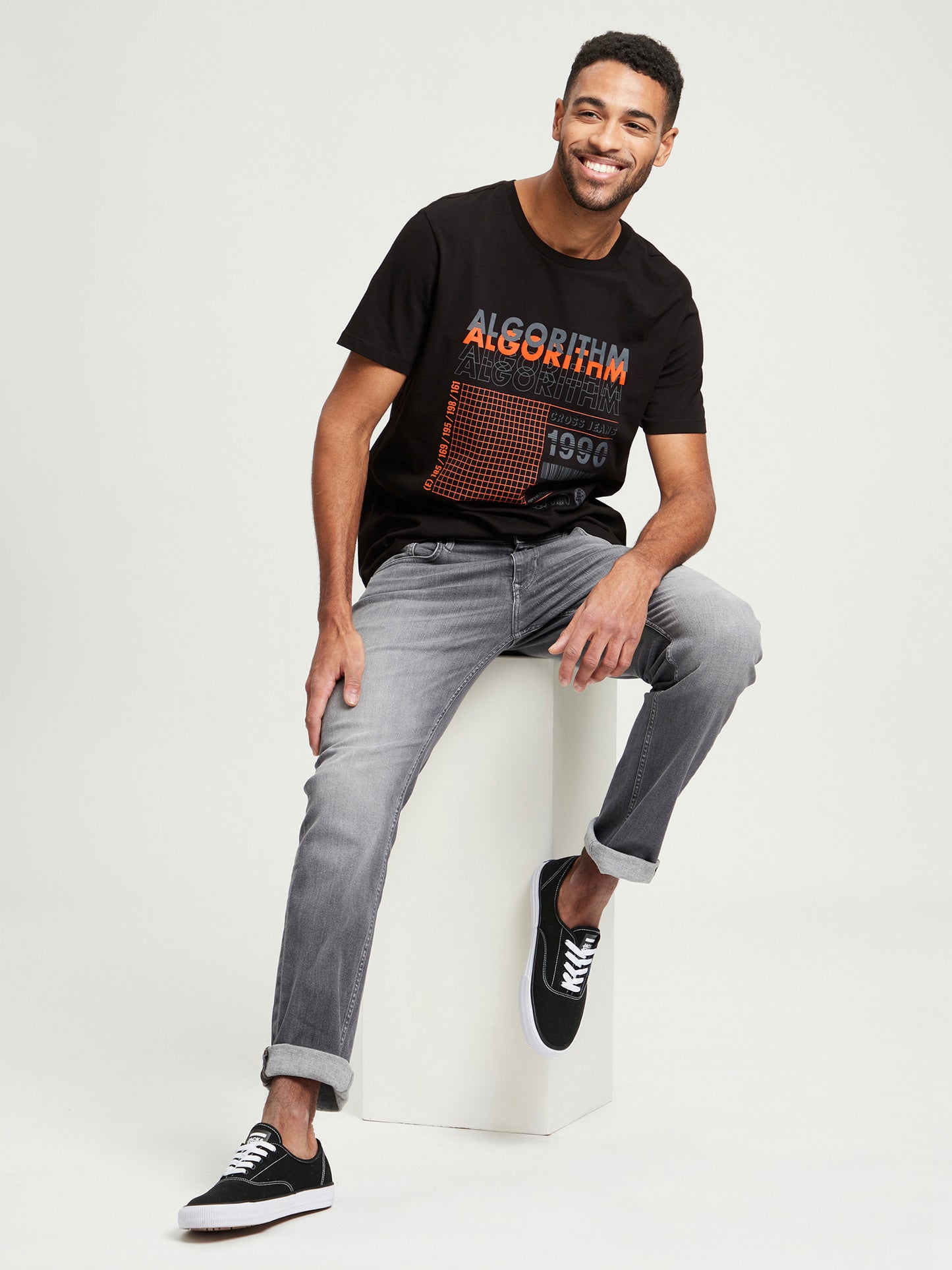 REGULAR FIT  T-SHIRT