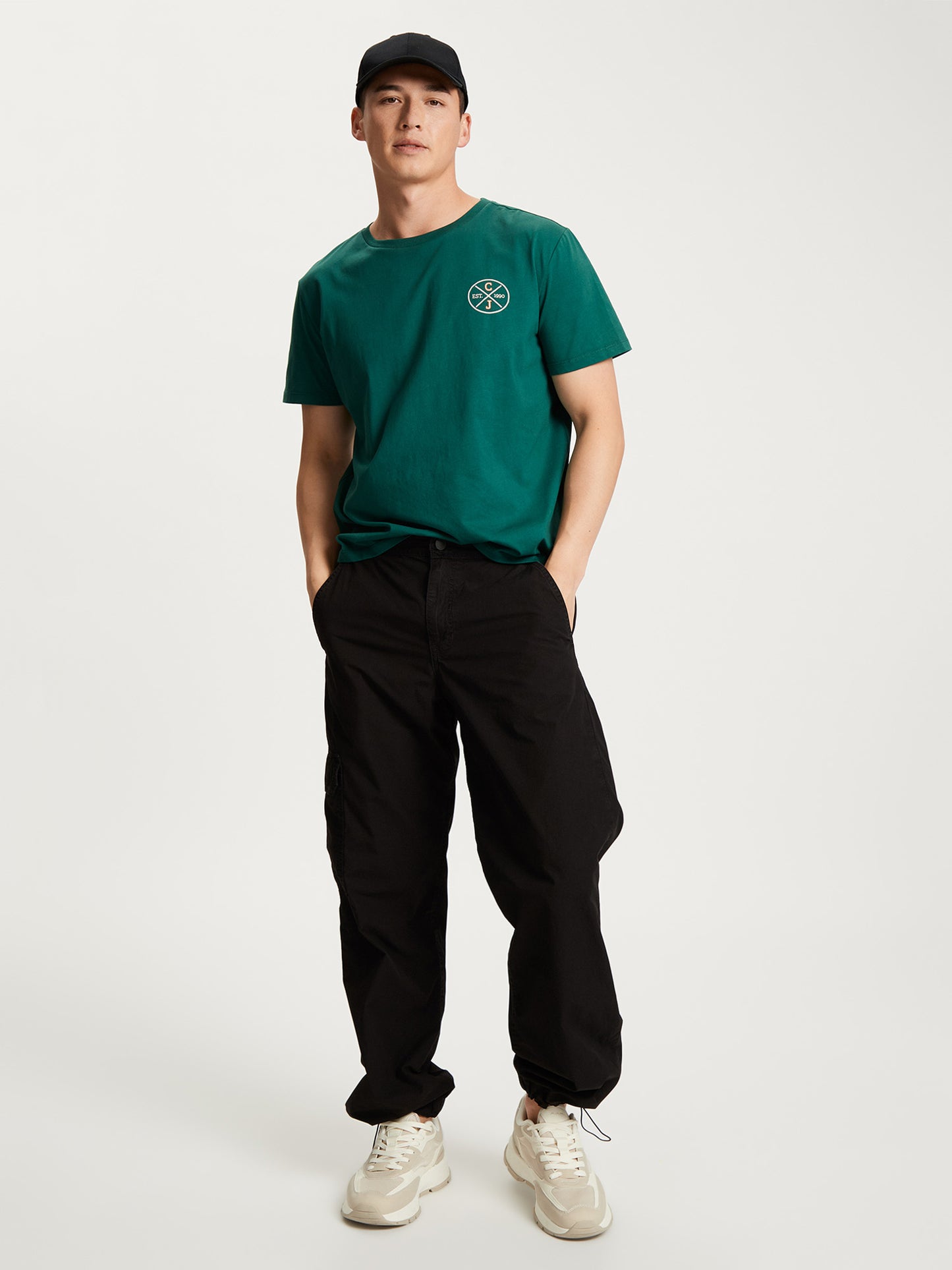 REGULAR FIT  T-SHIRT