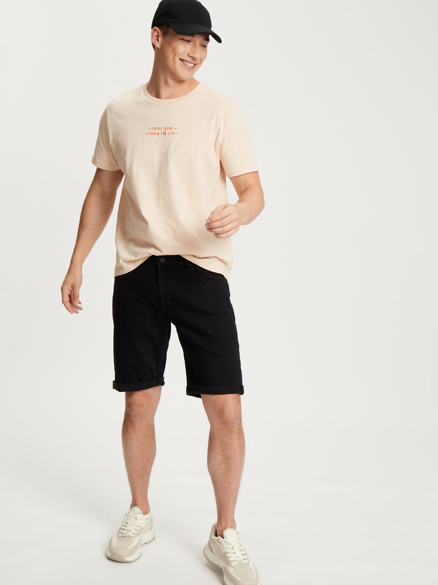 REGULAR FIT  T-SHIRT