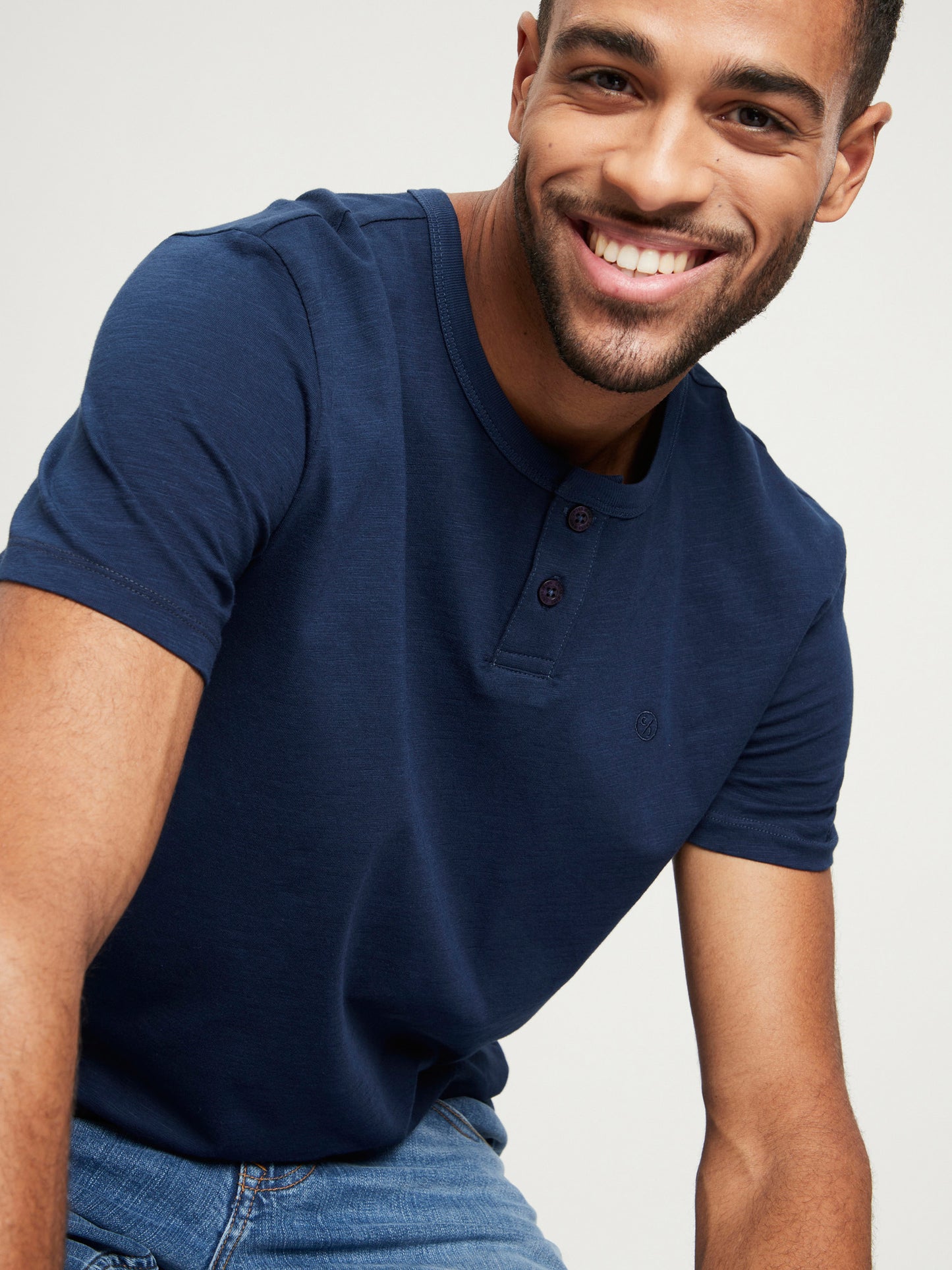 REGULAR FIT  T-SHIRT