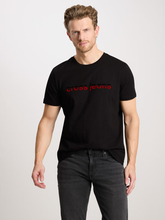 Men's regular T-shirt with label print, black.
