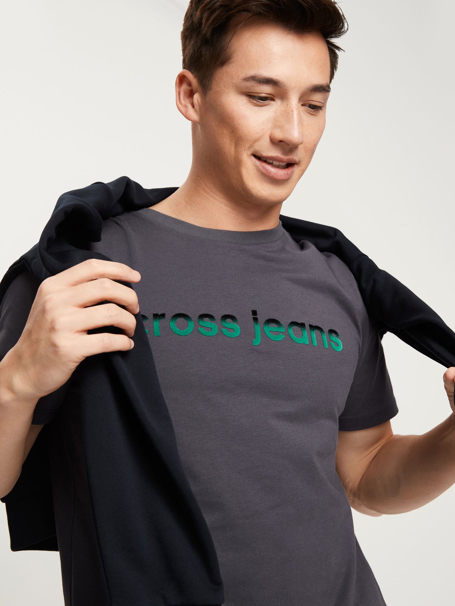 REGULAR FIT  T-SHIRT