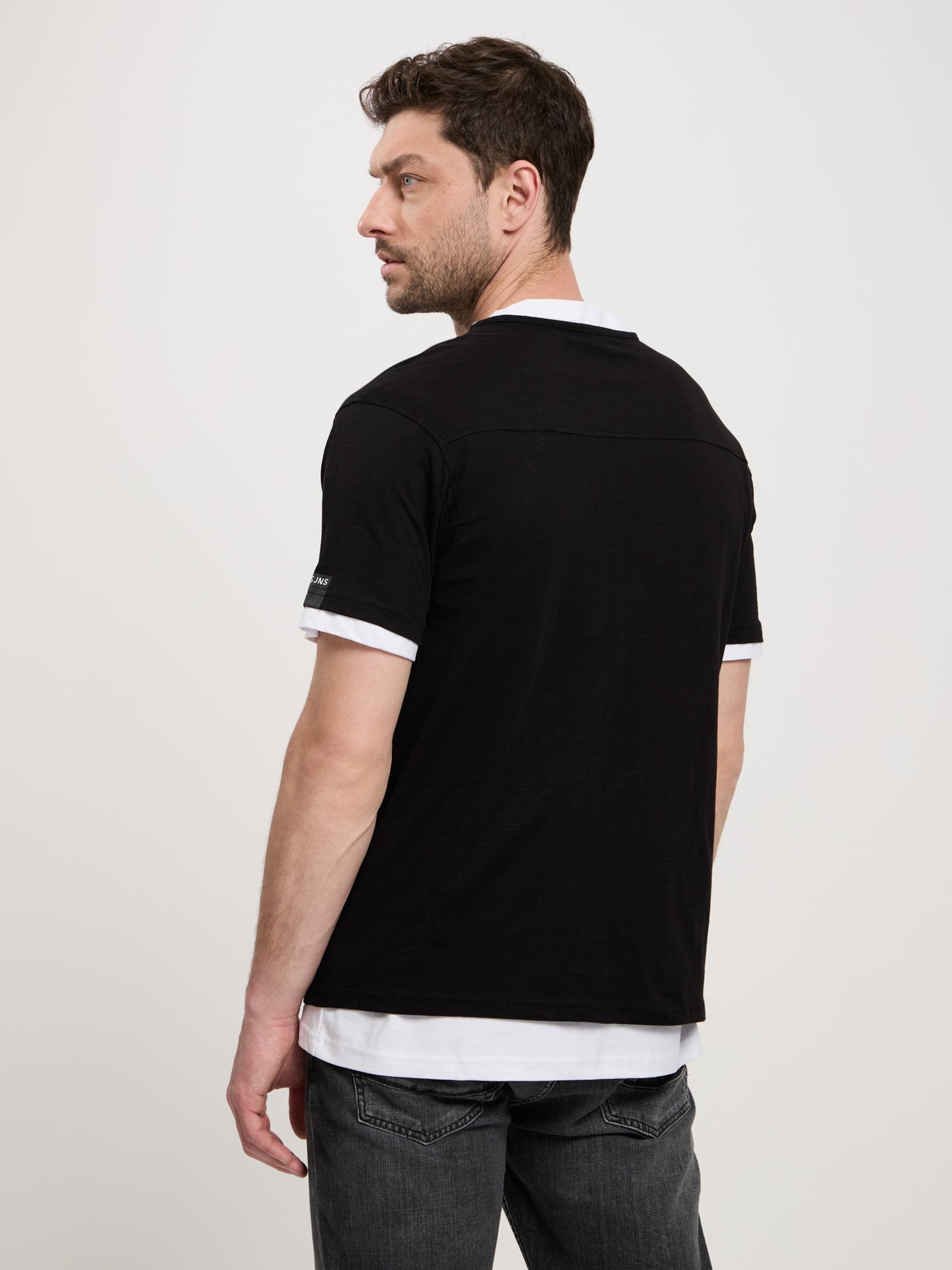 REGULAR FIT  T-SHIRT