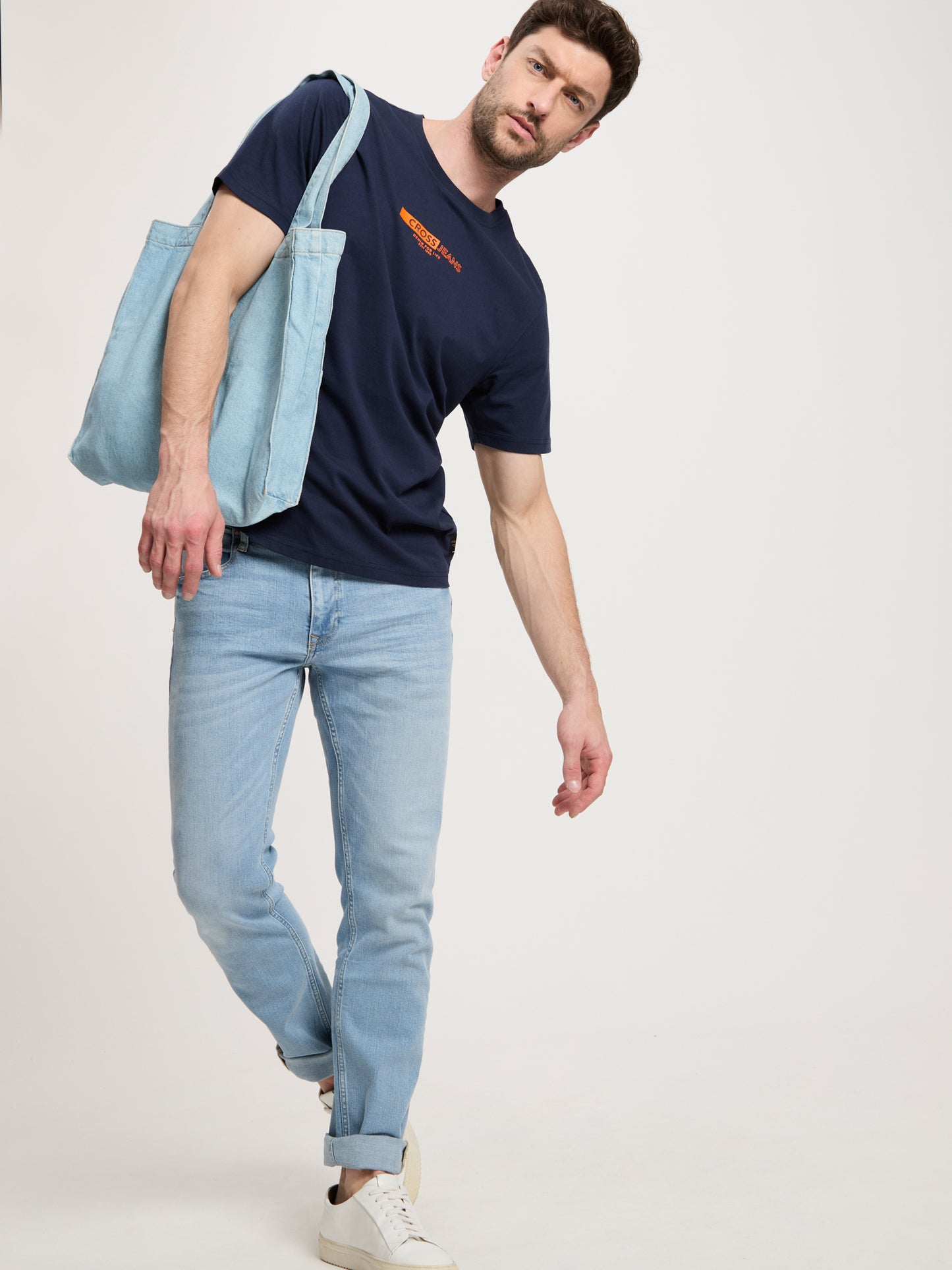 REGULAR FIT  T-SHIRT