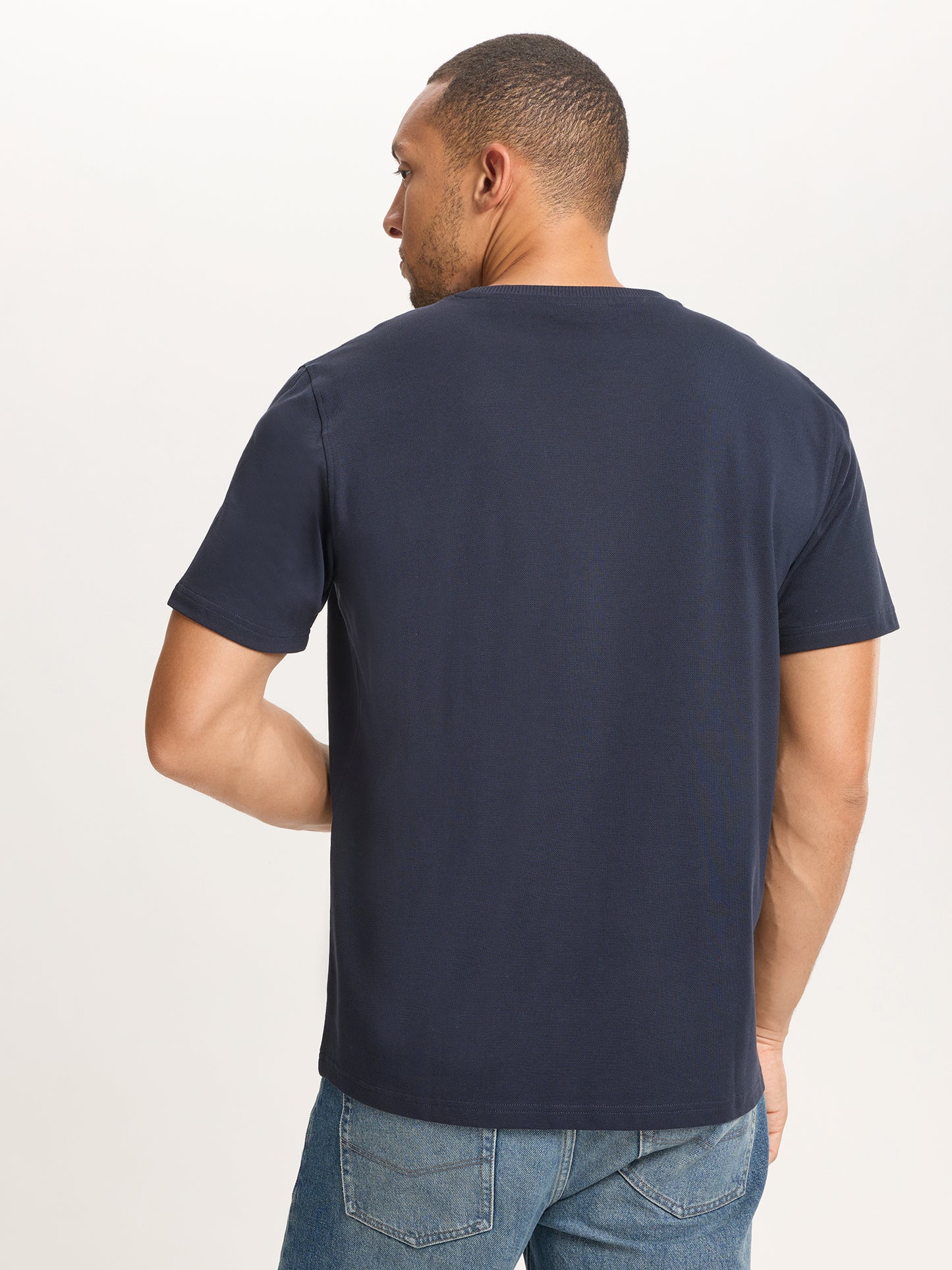 REGULAR FIT  T-SHIRT