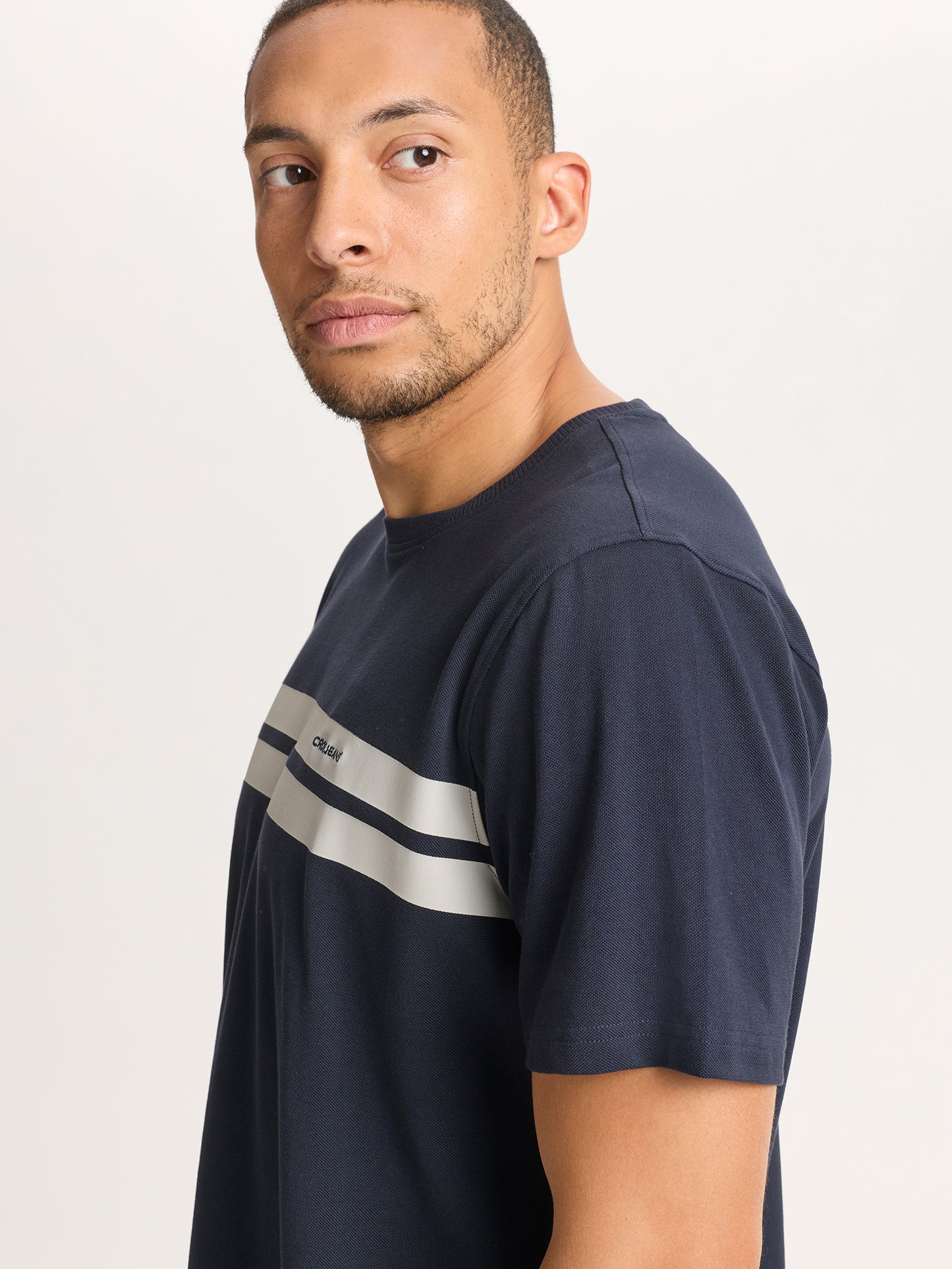 REGULAR FIT  T-SHIRT