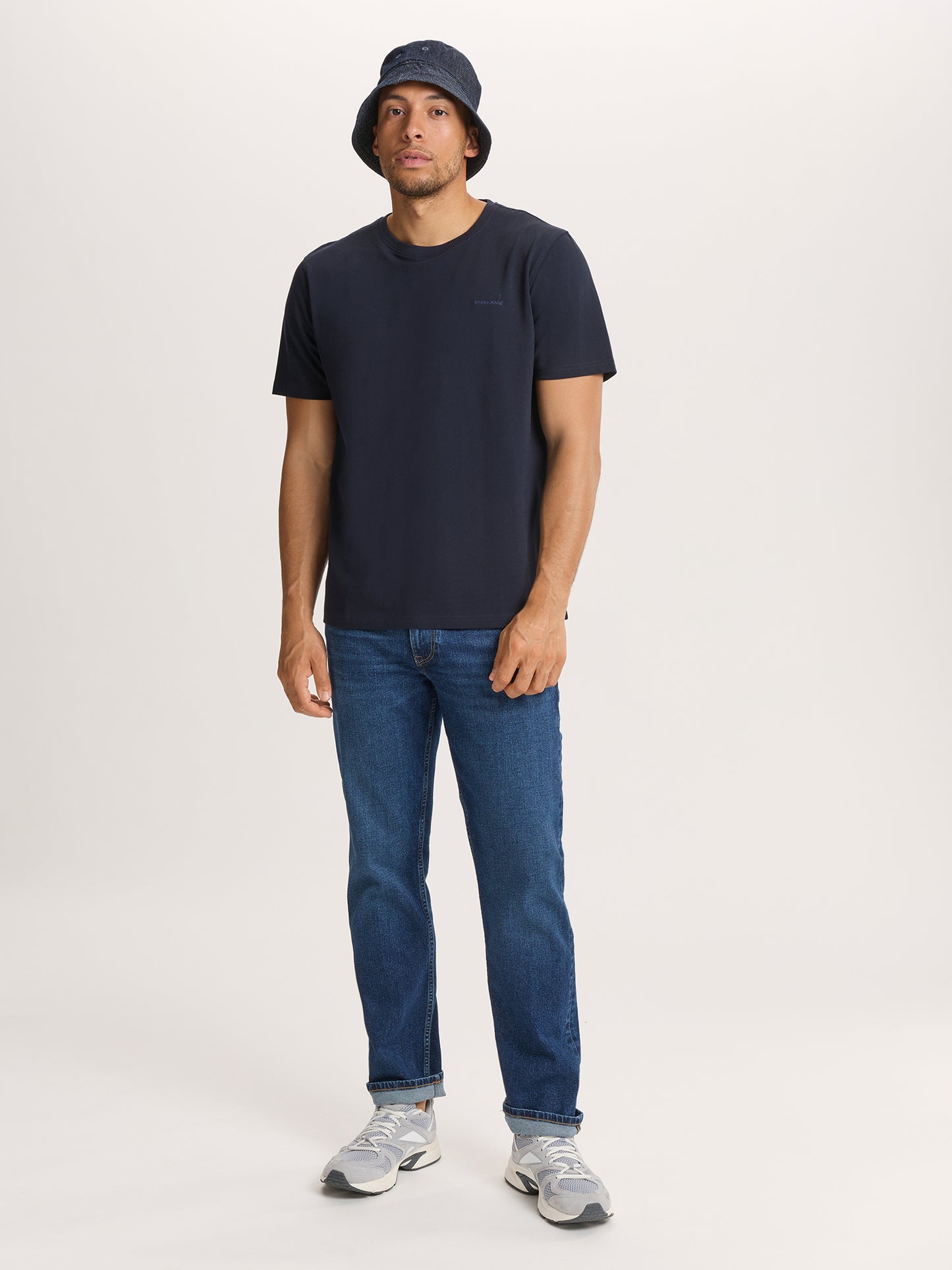 REGULAR FIT  T-SHIRT