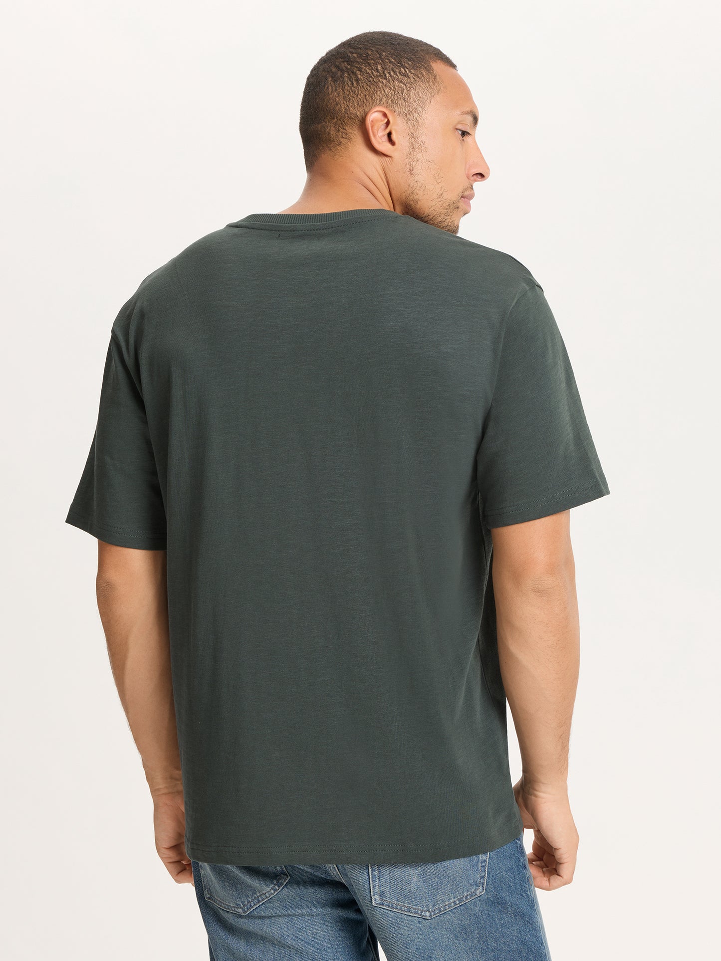 REGULAR FIT T-SHIRT