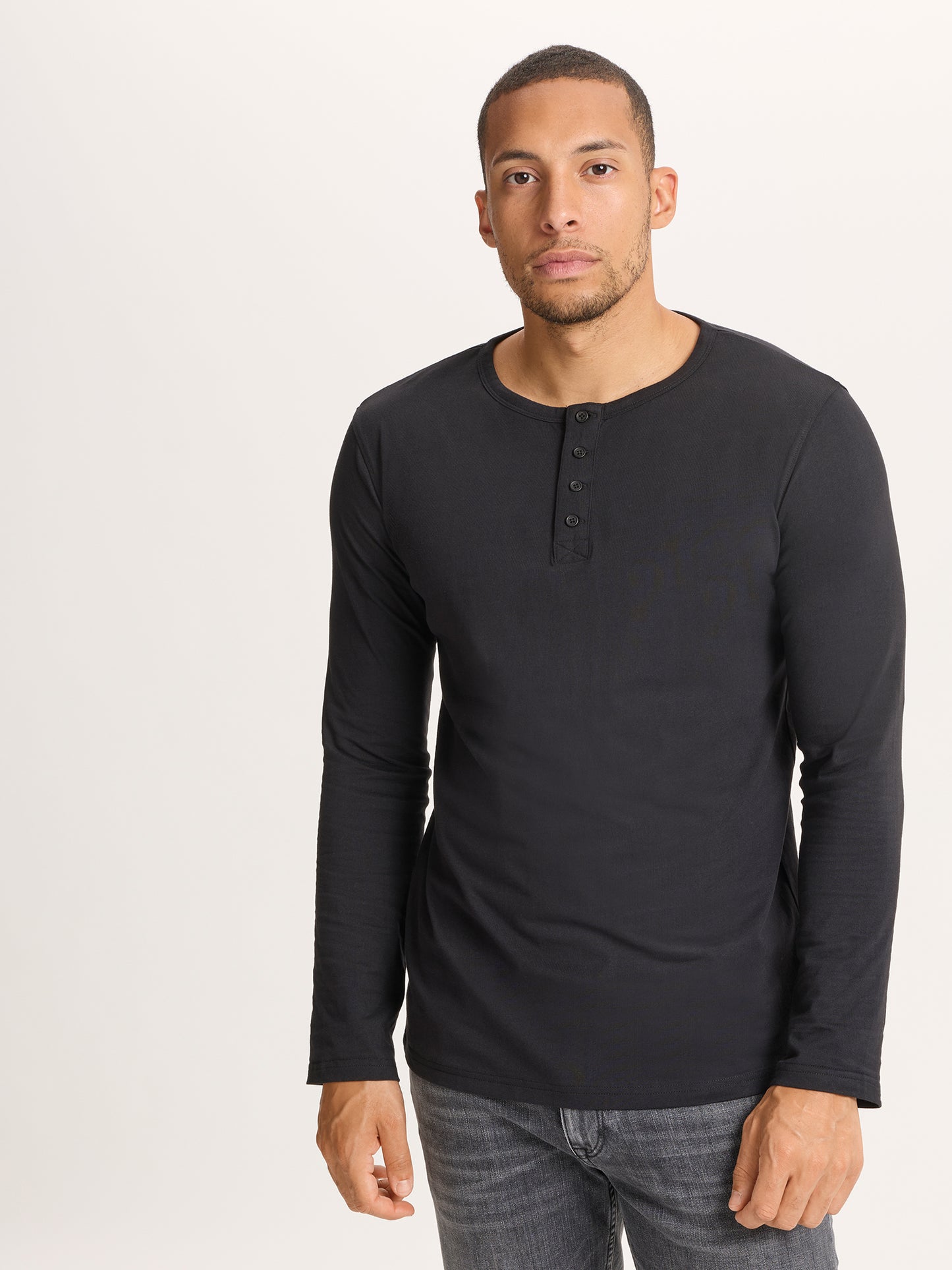 REGULAR FIT LONGSLEEVE