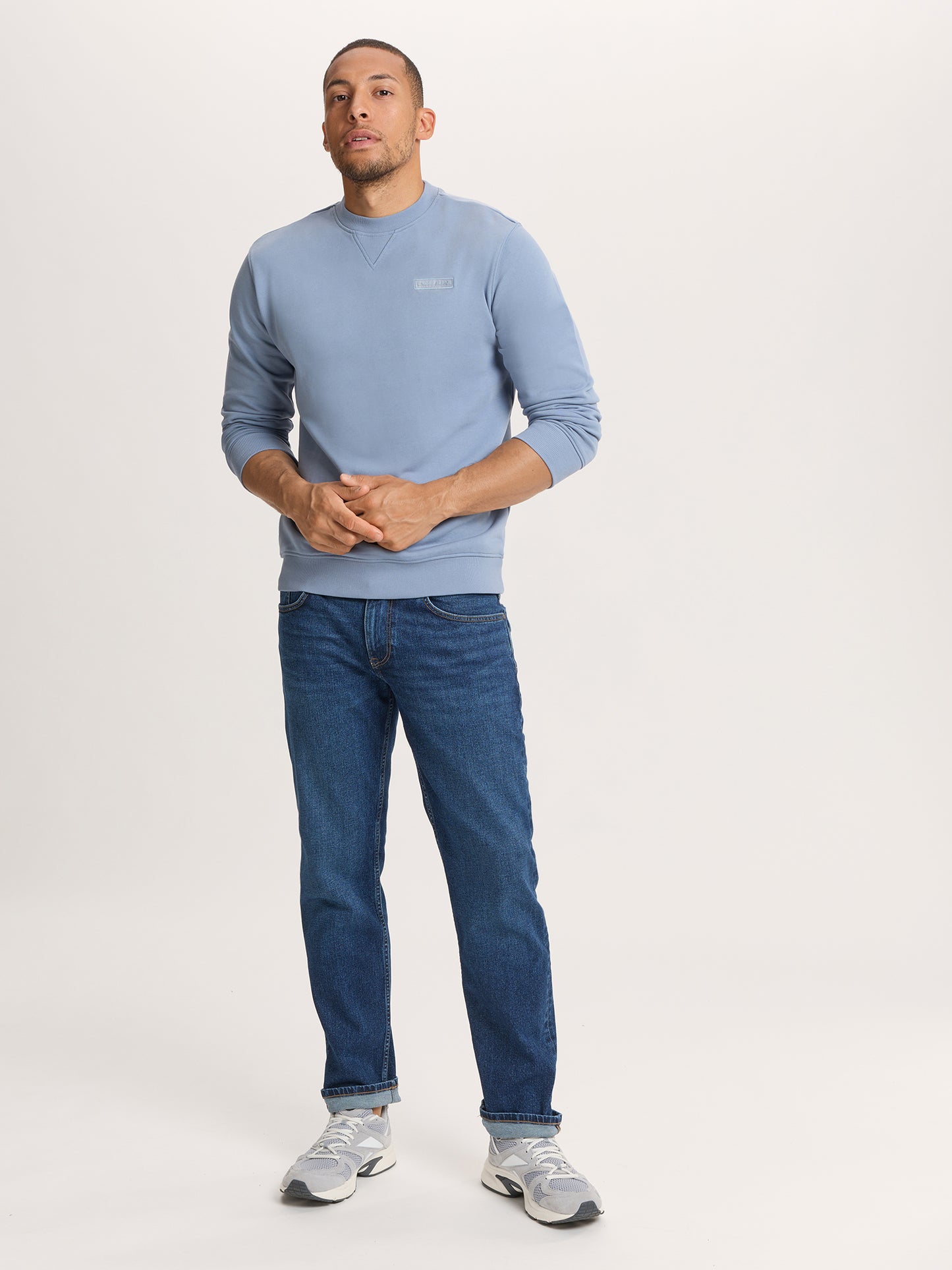 REGULAR FIT  SWEATSHIRT
