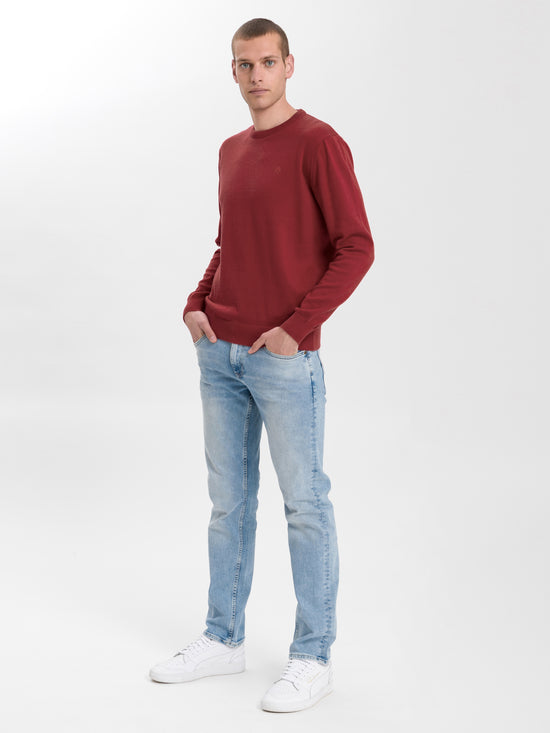 Men's regular fine knit sweater red