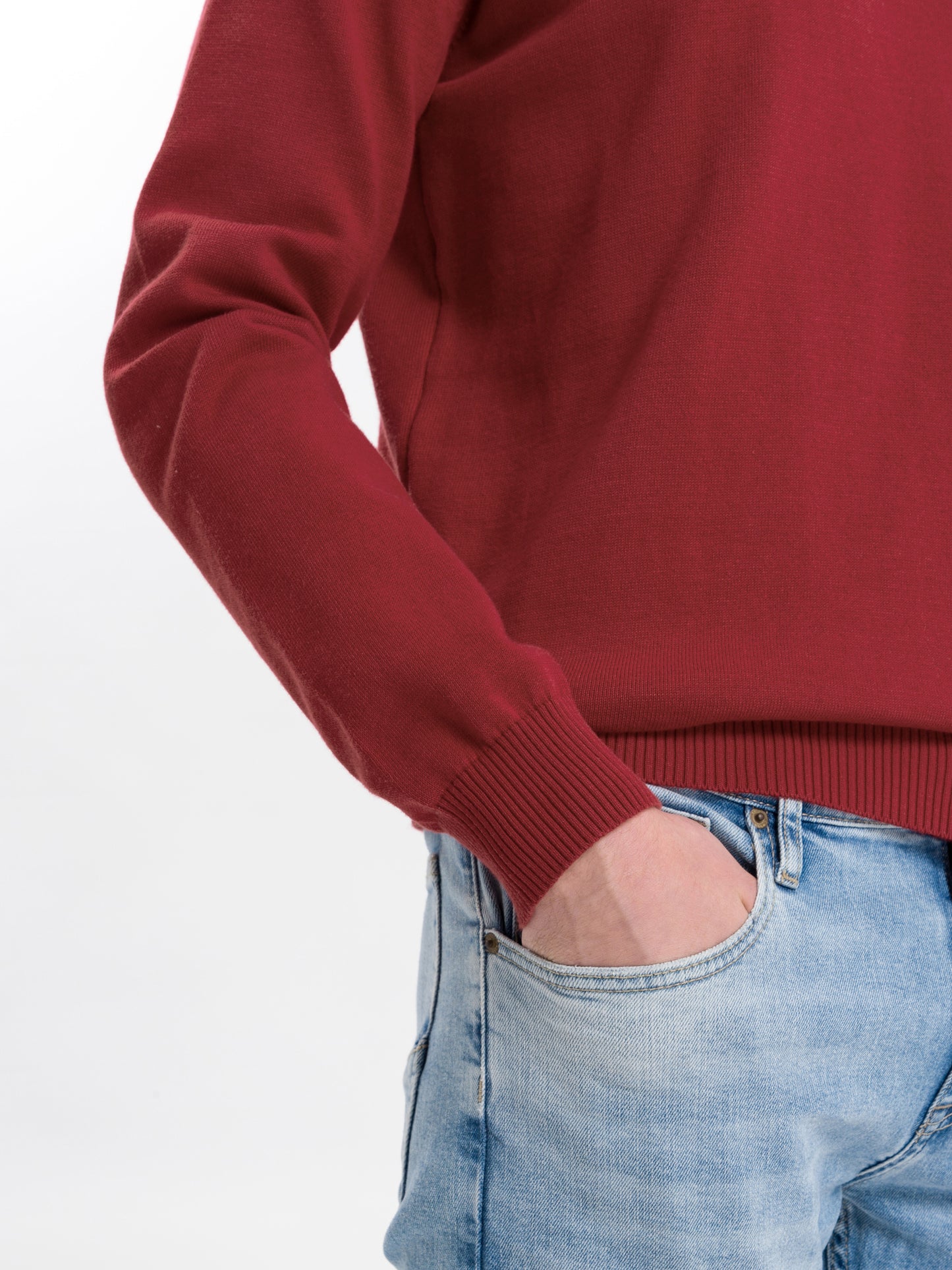 Men's regular fine knit sweater red