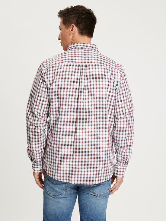 Men's regular long-sleeved shirt checked dark red.