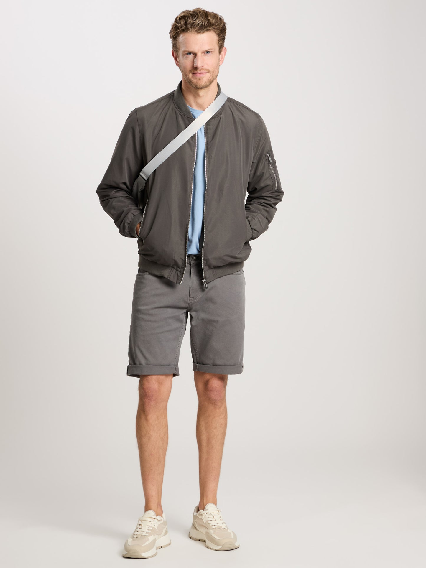REGULAR FIT  ÜBERGANGSJACKE