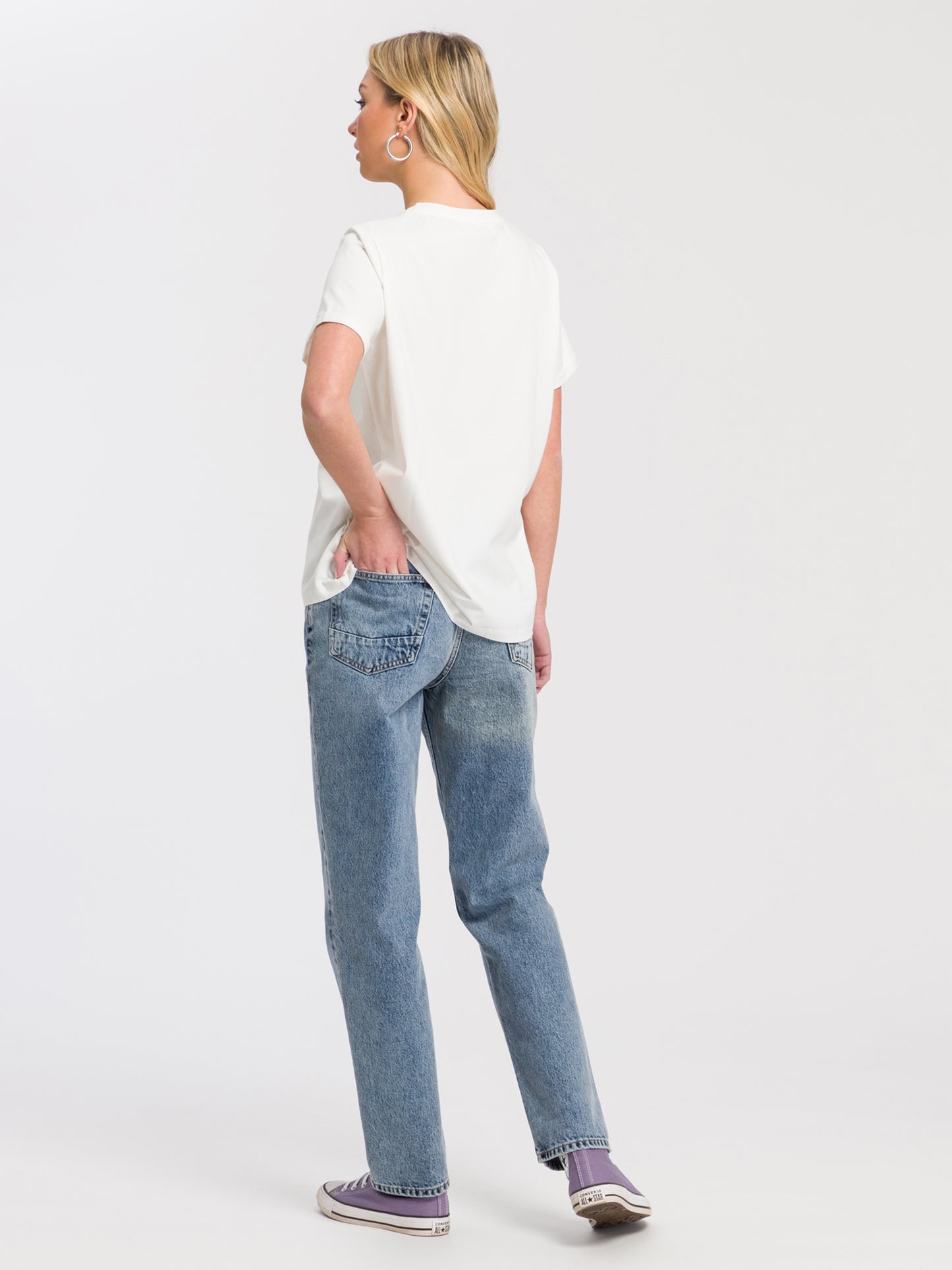 REGULAR FIT  T-SHIRT