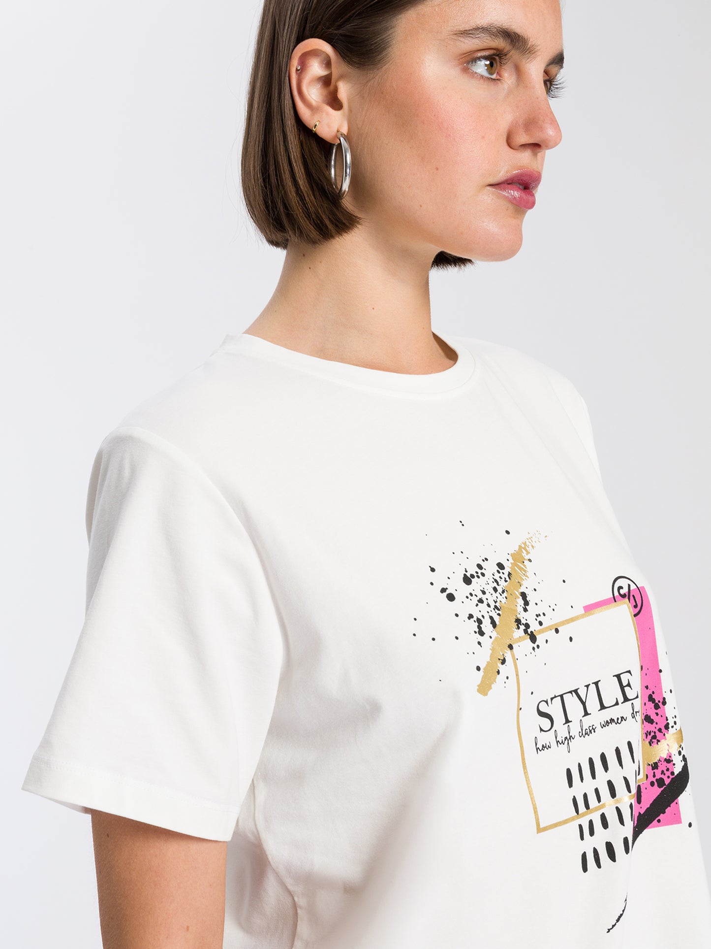 REGULAR FIT  T-SHIRT