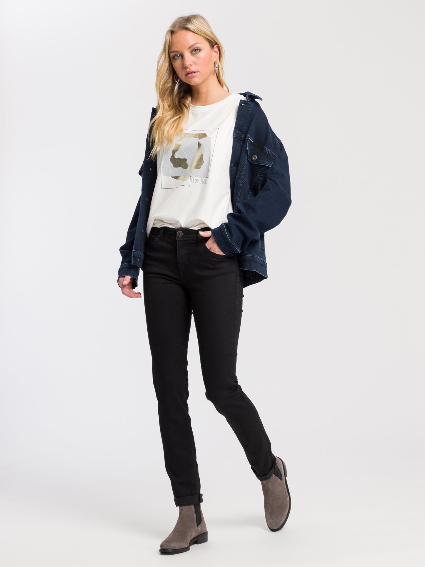 REGULAR FIT  T-SHIRT