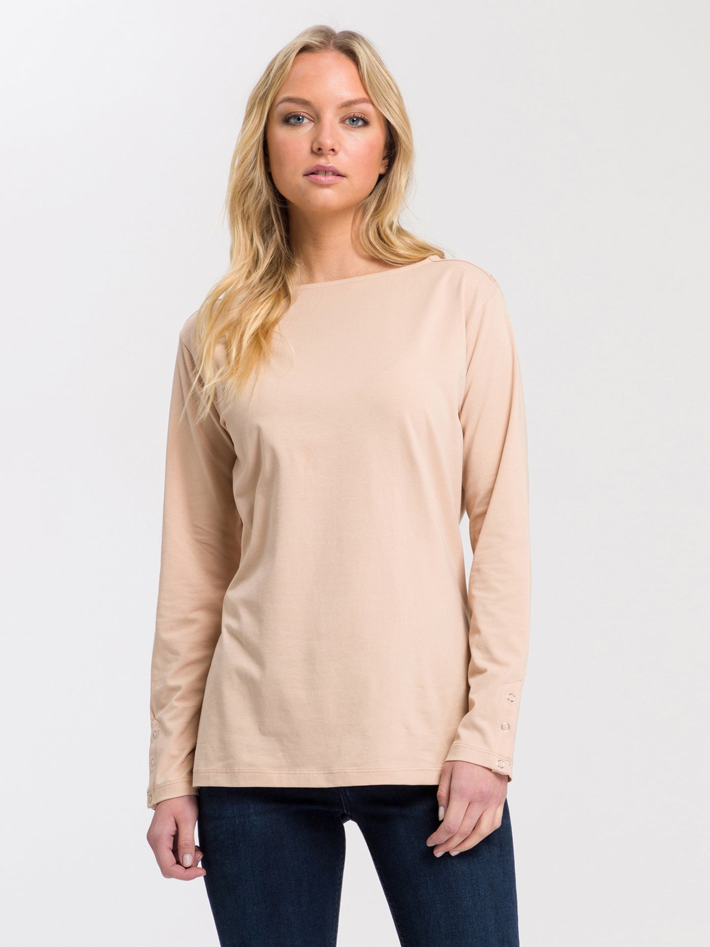 Women's slim long-sleeved shirt with button details, beige