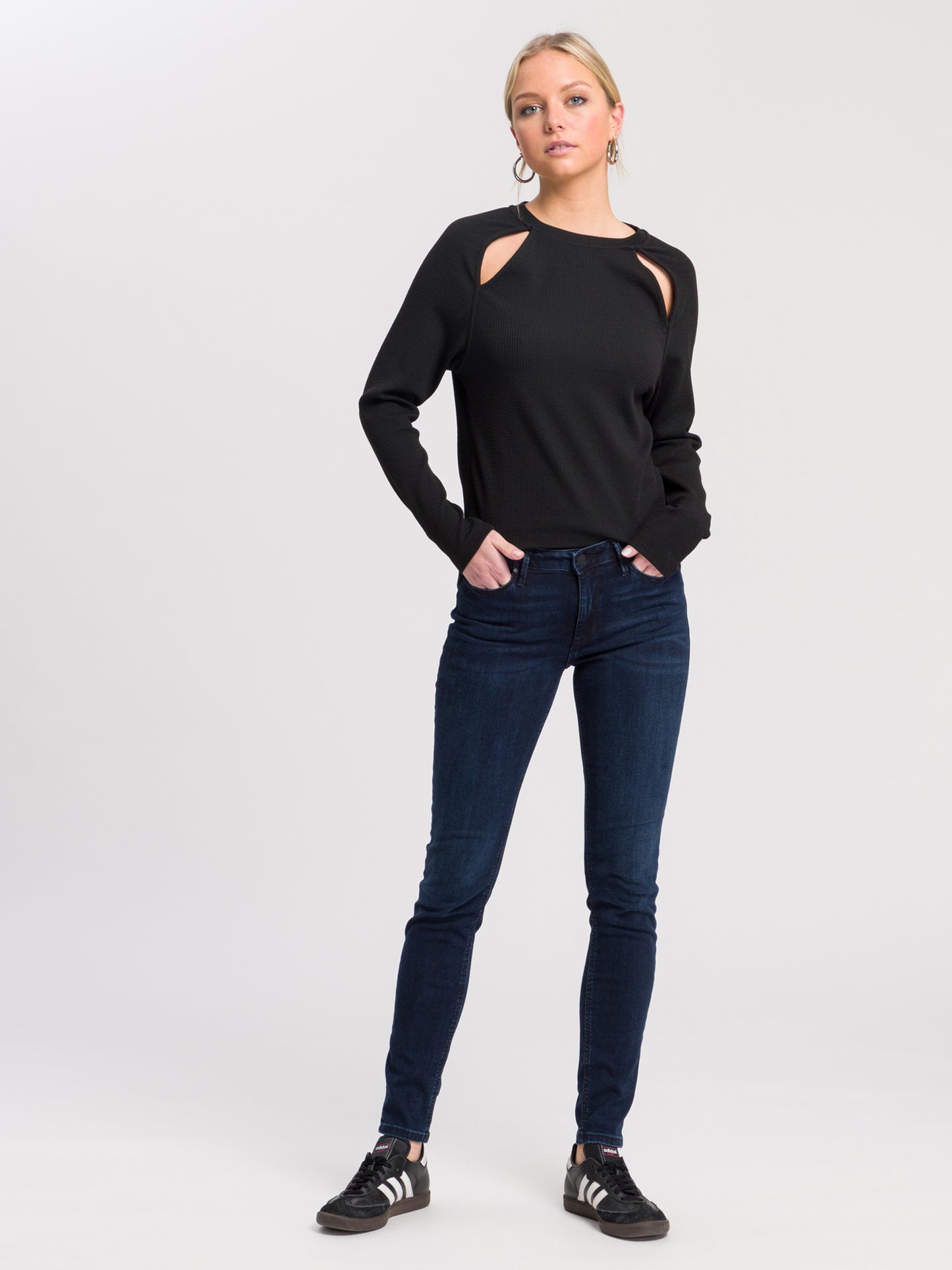Women's slim long-sleeved shirt with cut-outs black
