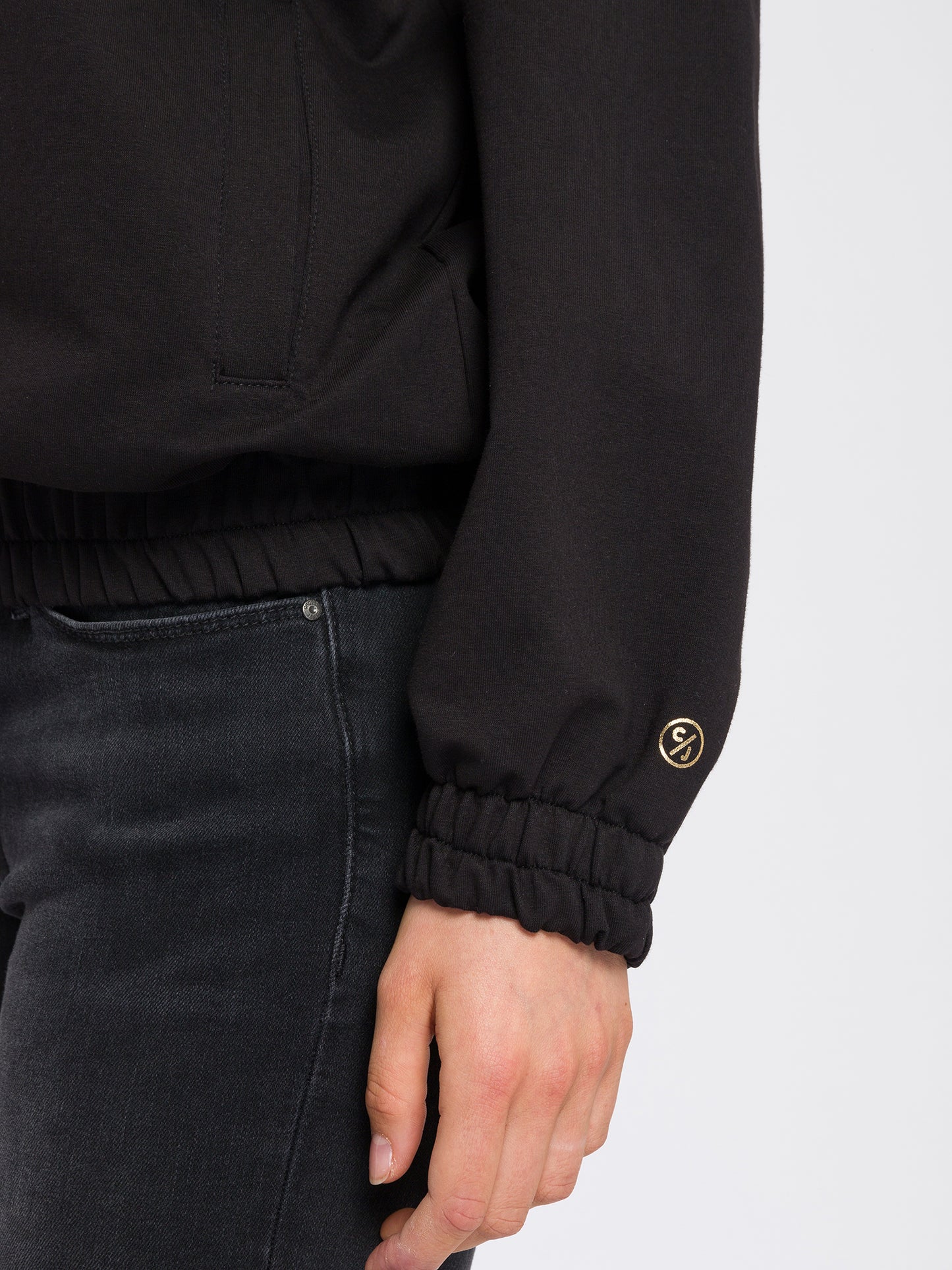 OVERSIZED  SWEATSHIRTJACKE