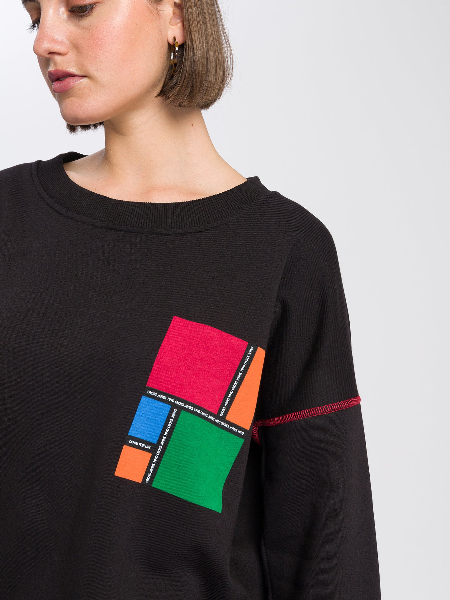 OVERSIZED  SWEATSHIRT