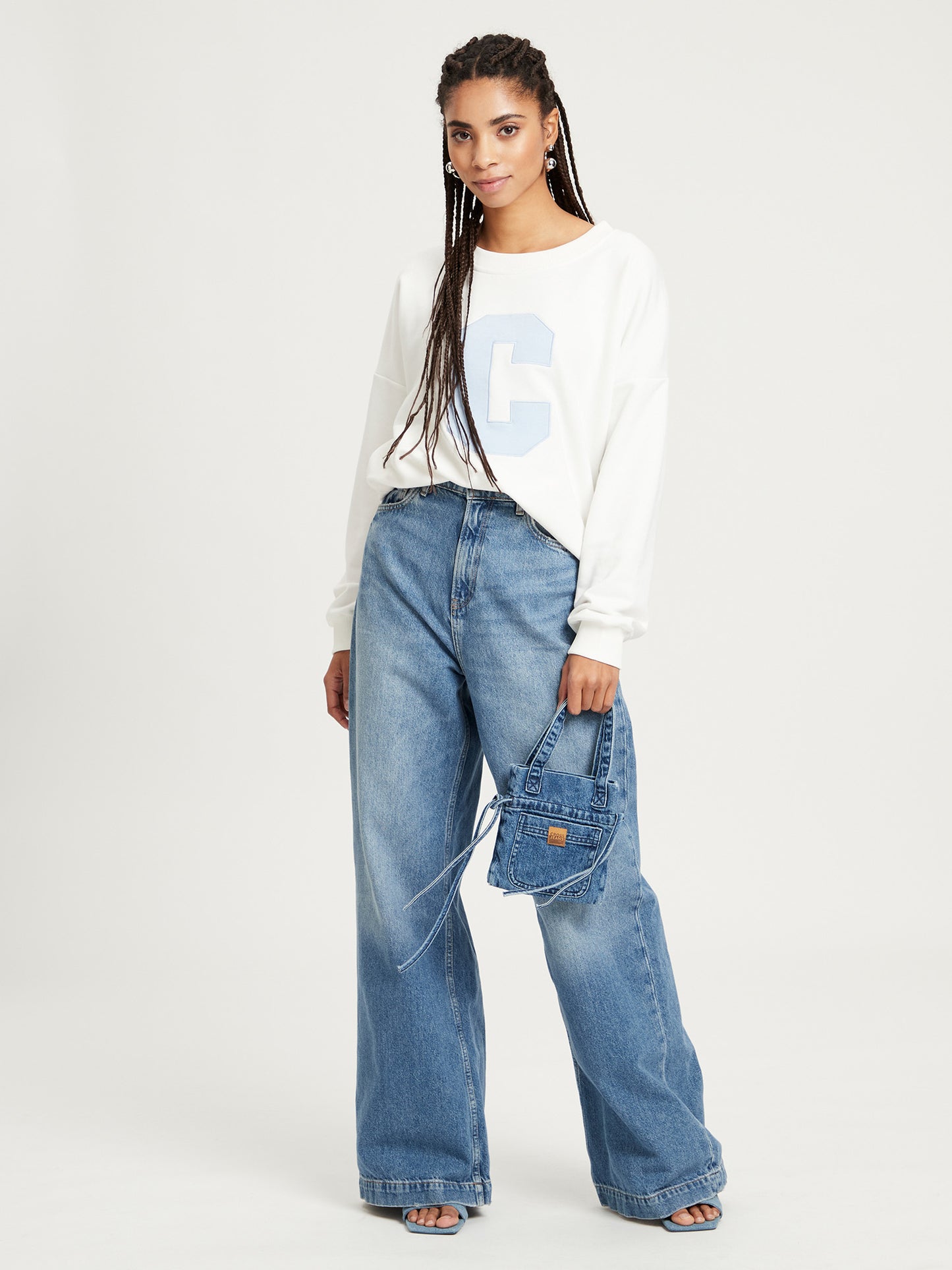 REGULAR FIT  SWEATSHIRT
