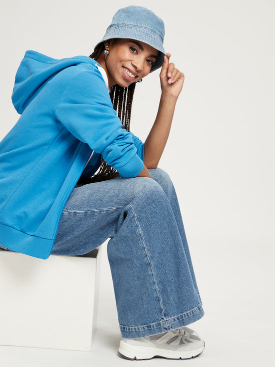 Women's regular sweatshirt with hood and zip, blue.