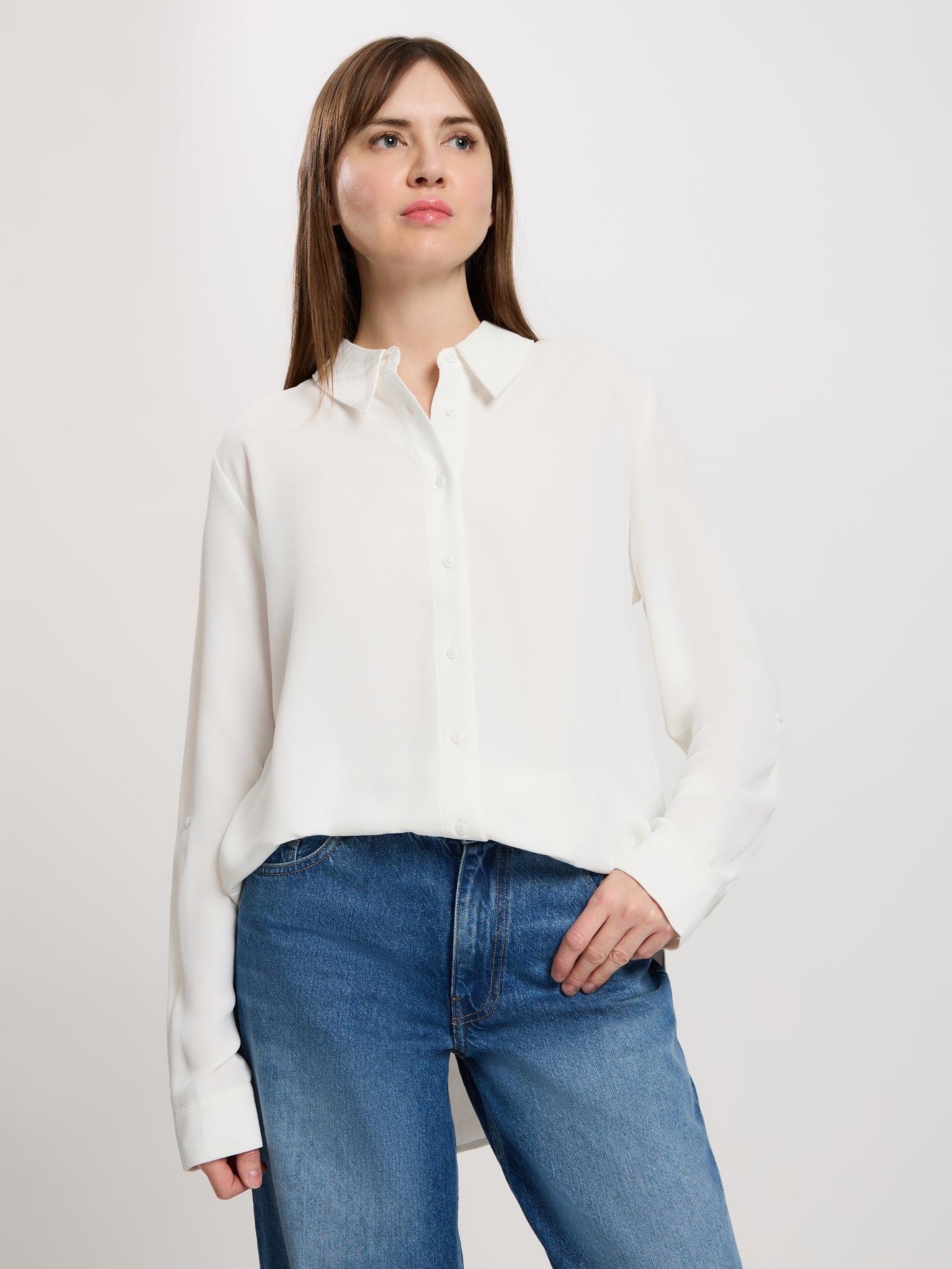 Women's blouse with button placket white