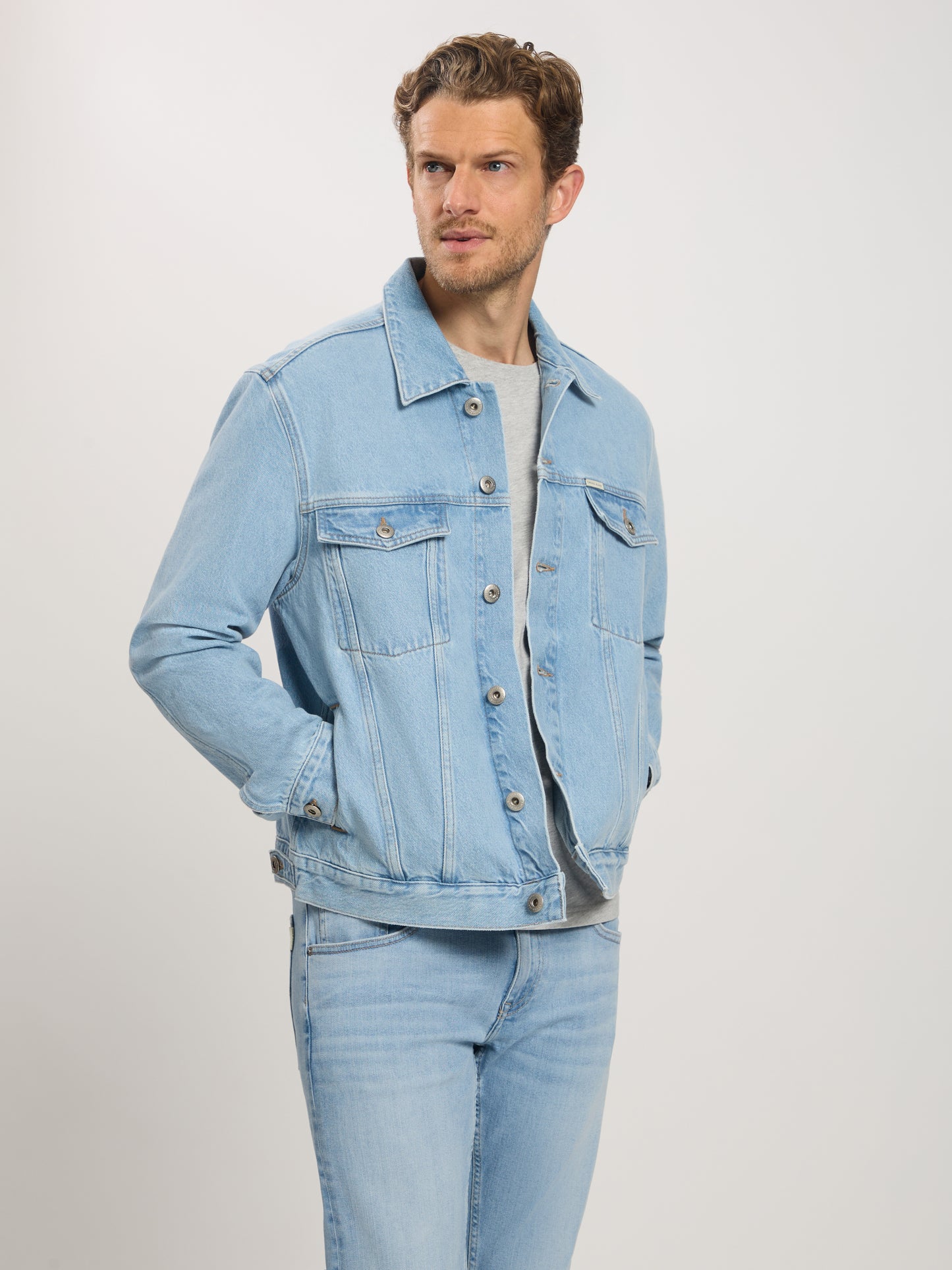 REGULAR JACKET | REGULAR FIT JEANS JACKET