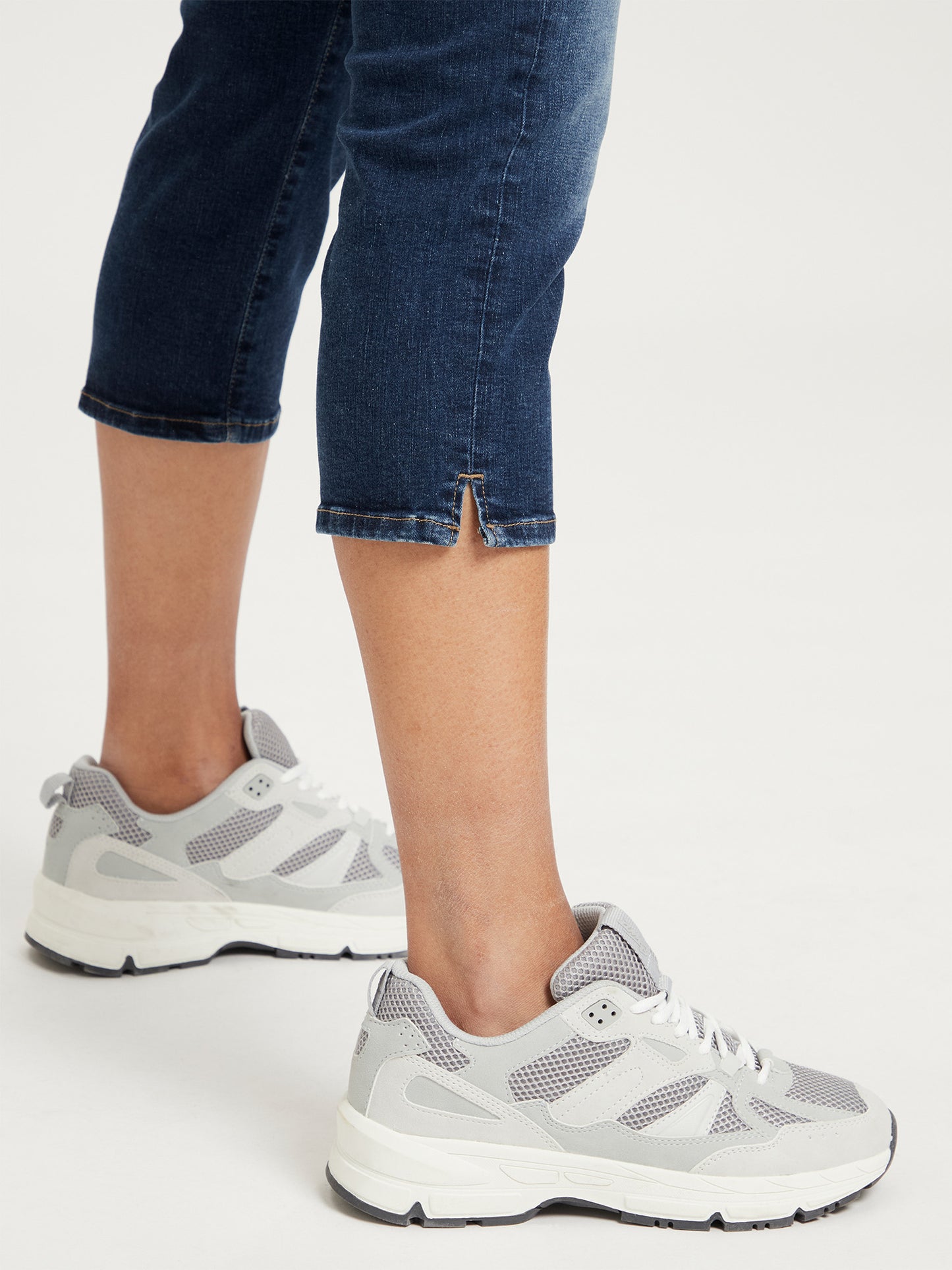AMBER | WOMEN'S CAPRI PANTS