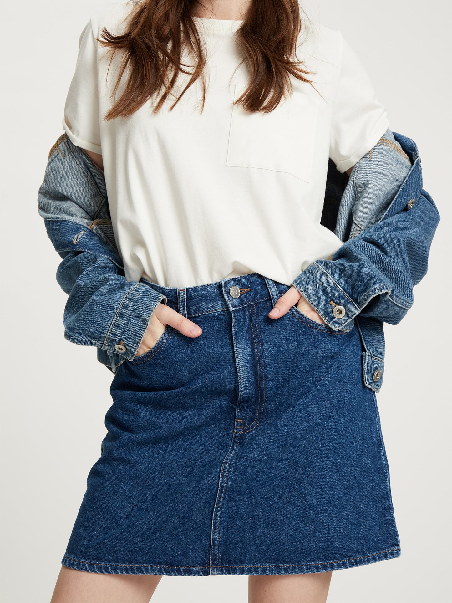 Women's regular mini skirt five-pocket style blue