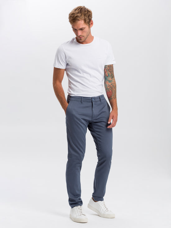 Men's slim tapered fit blue chinos