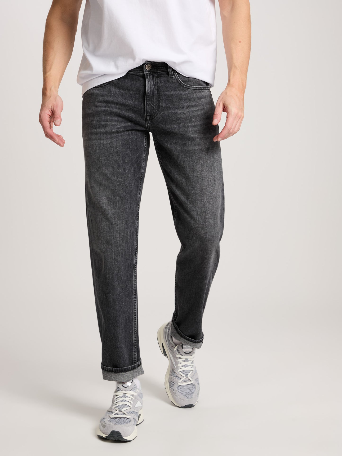 Antonio Herren Jeans Relaxed Fit Regular Waist Straight Leg anthrazit