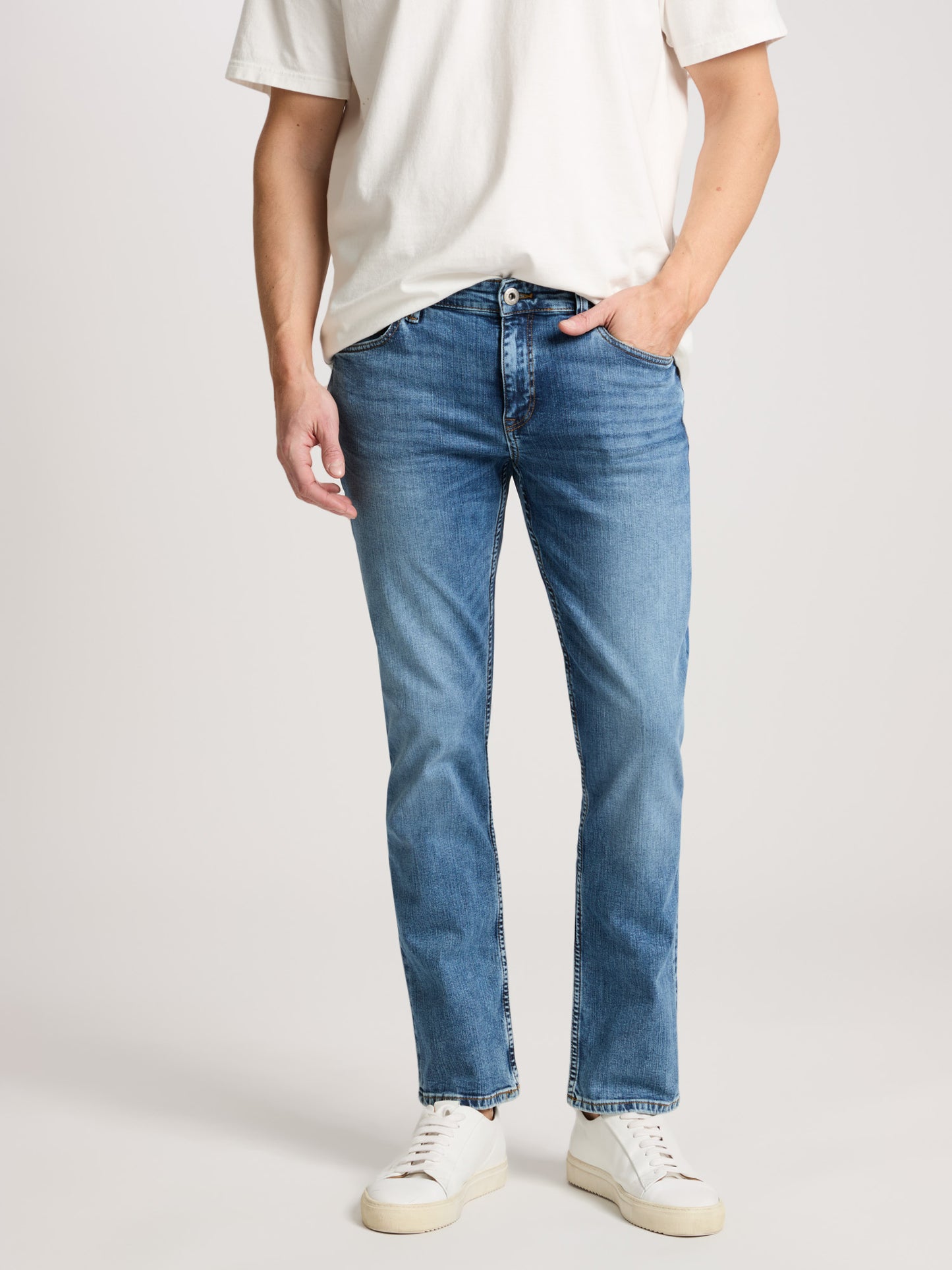 Dylan Men's Regular Fit Regular Waist Straight Leg Jeans Mid Blue