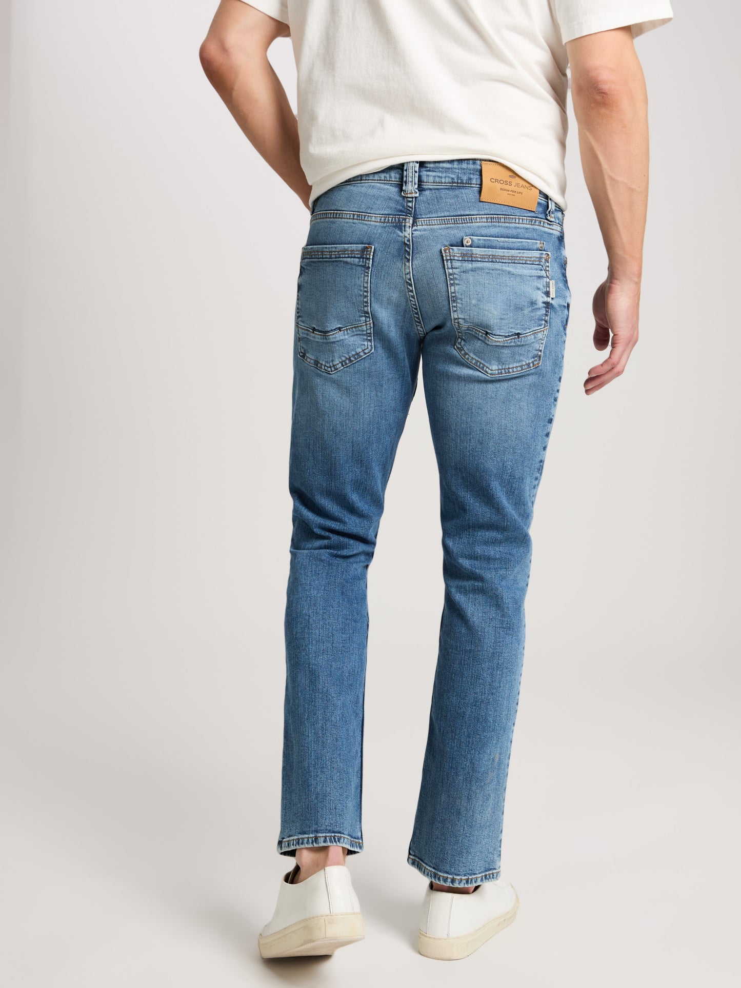 Dylan Herren Jeans Regular Fit Regular Waist Straight Leg mittelblau