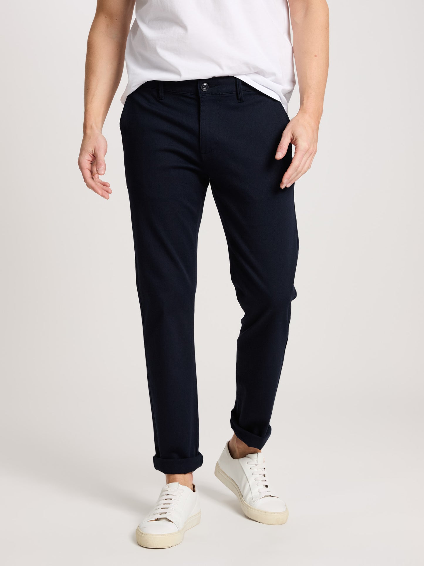 Herren Chino Regular Tapered Fit in dunkelblau