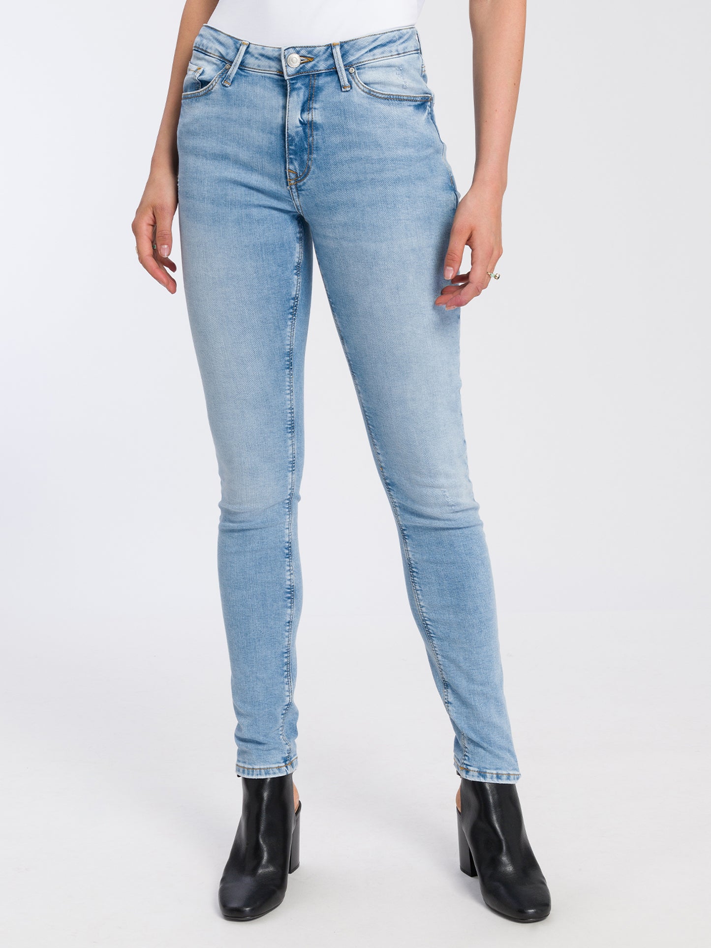 ALAN | DAMEN