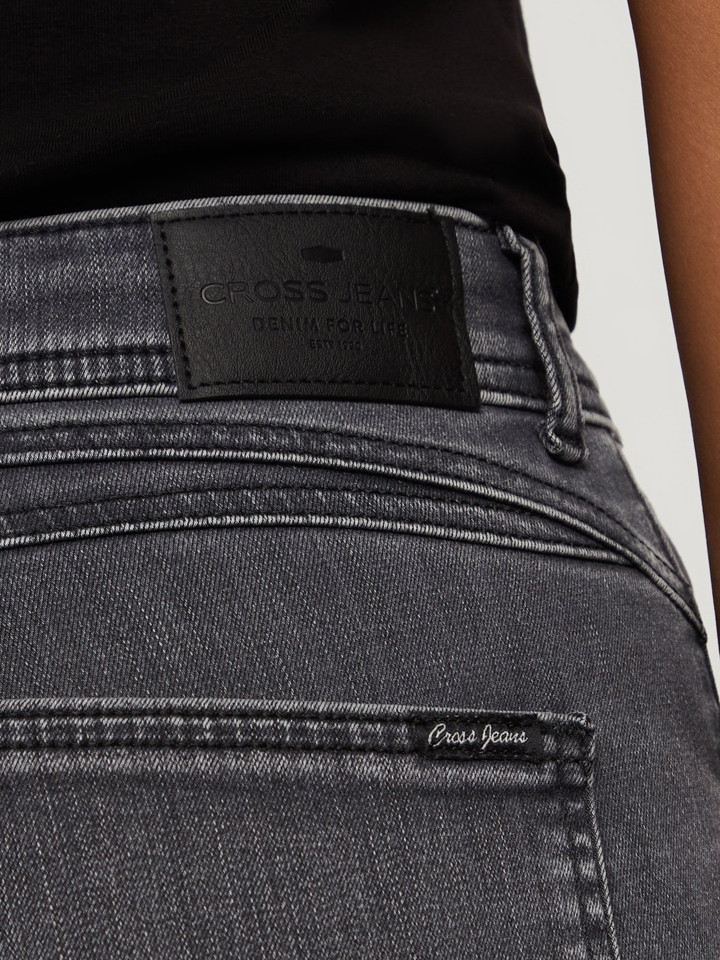 JUDY | SUPER SKINNY FIT JEANS