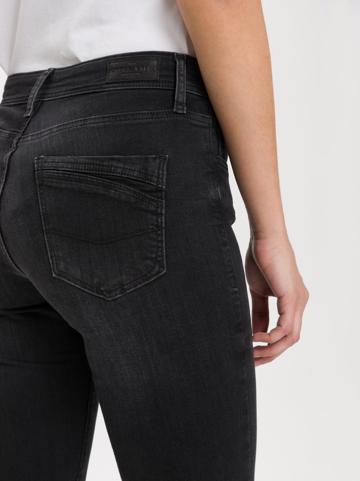 Anya women's jeans slim fit high waist black