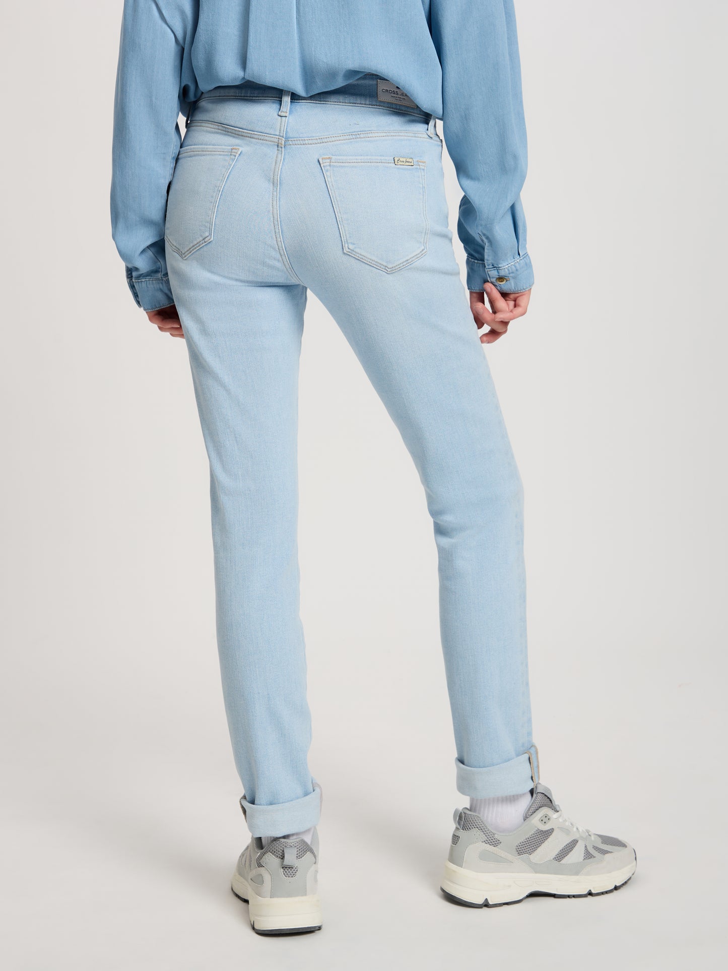 Anya women's jeans slim fit mid waist light blue