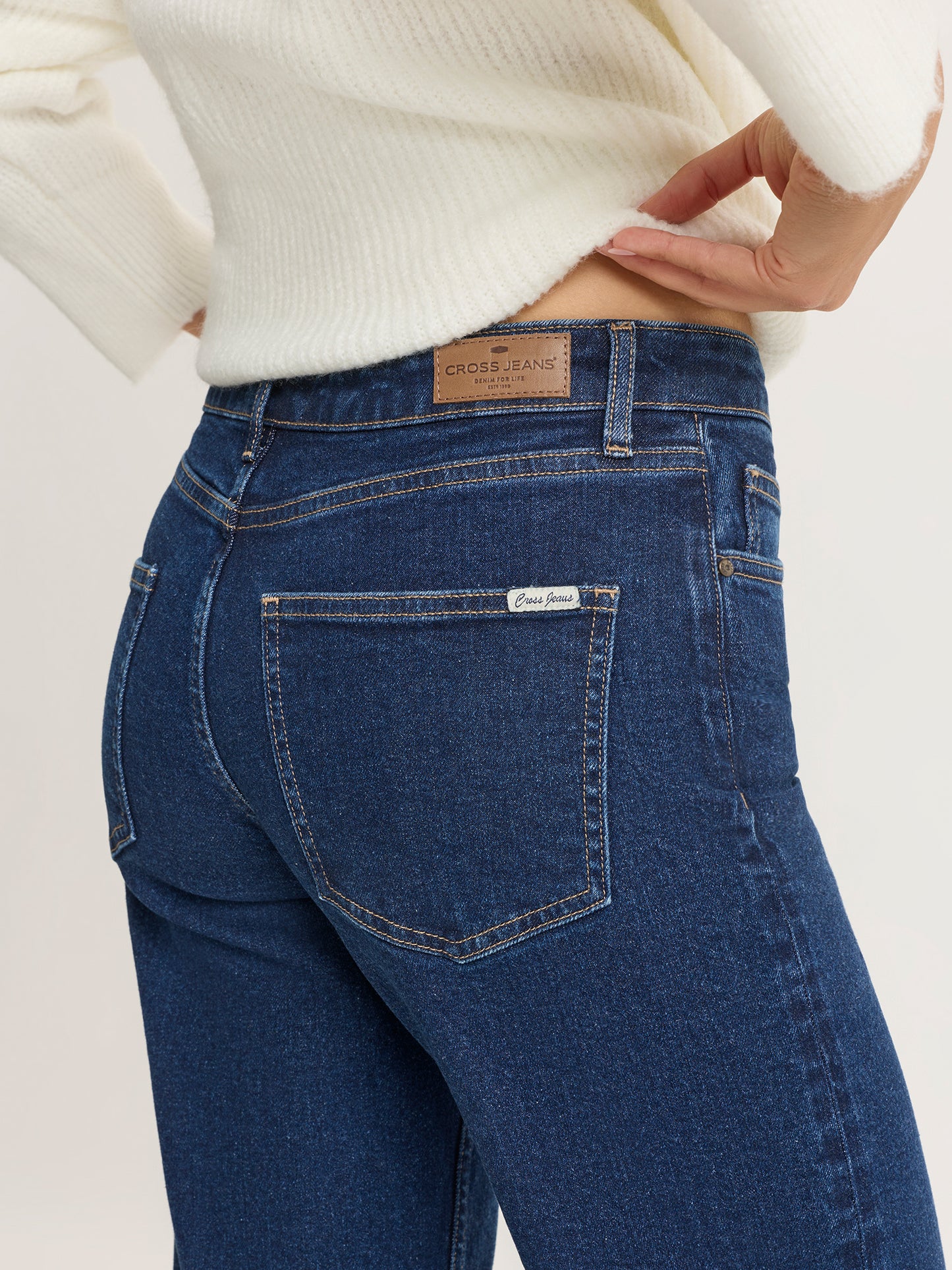 JEANY | STRAIGHT FIT JEANS