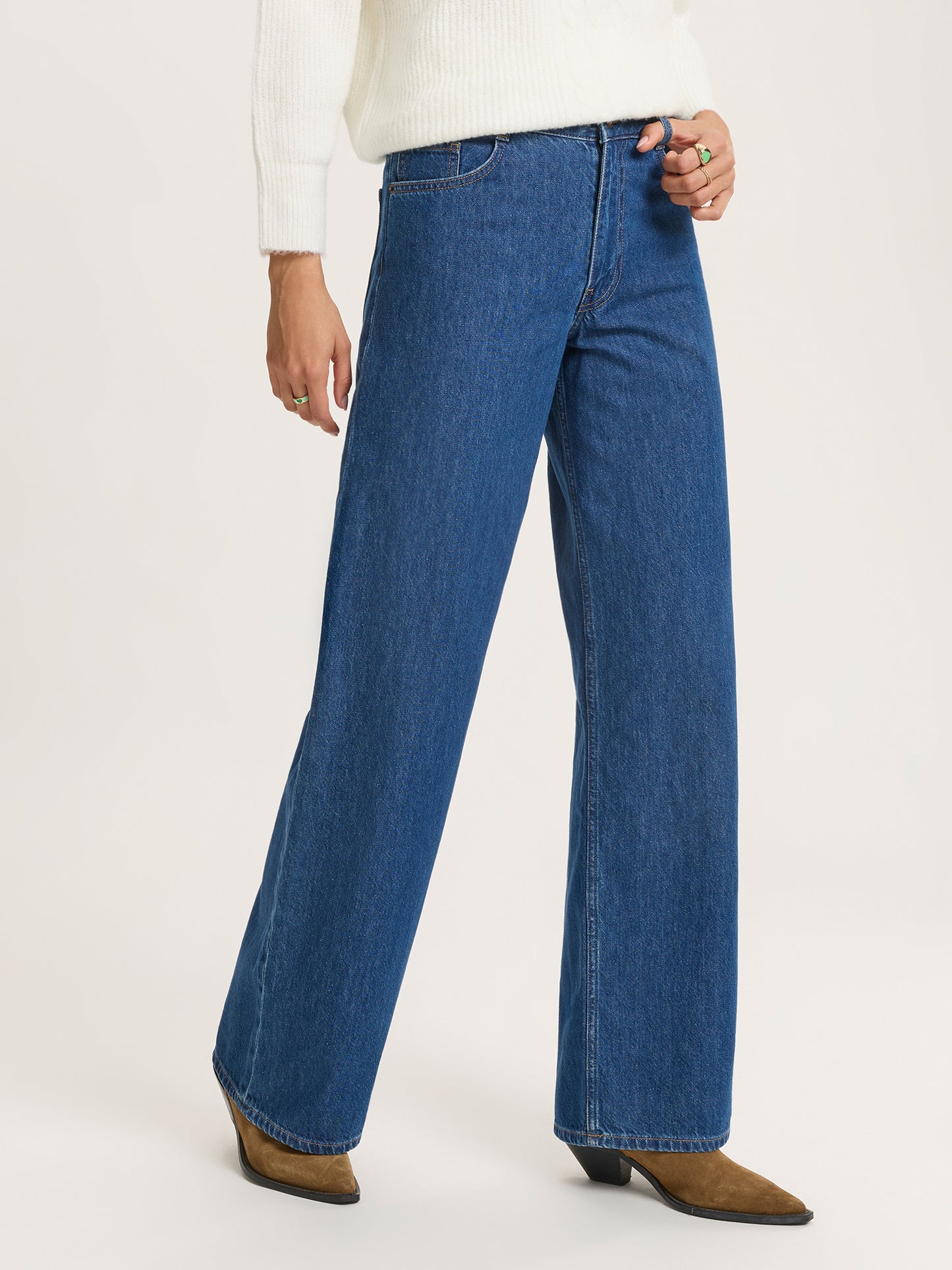 RELAXED FIT JEANS