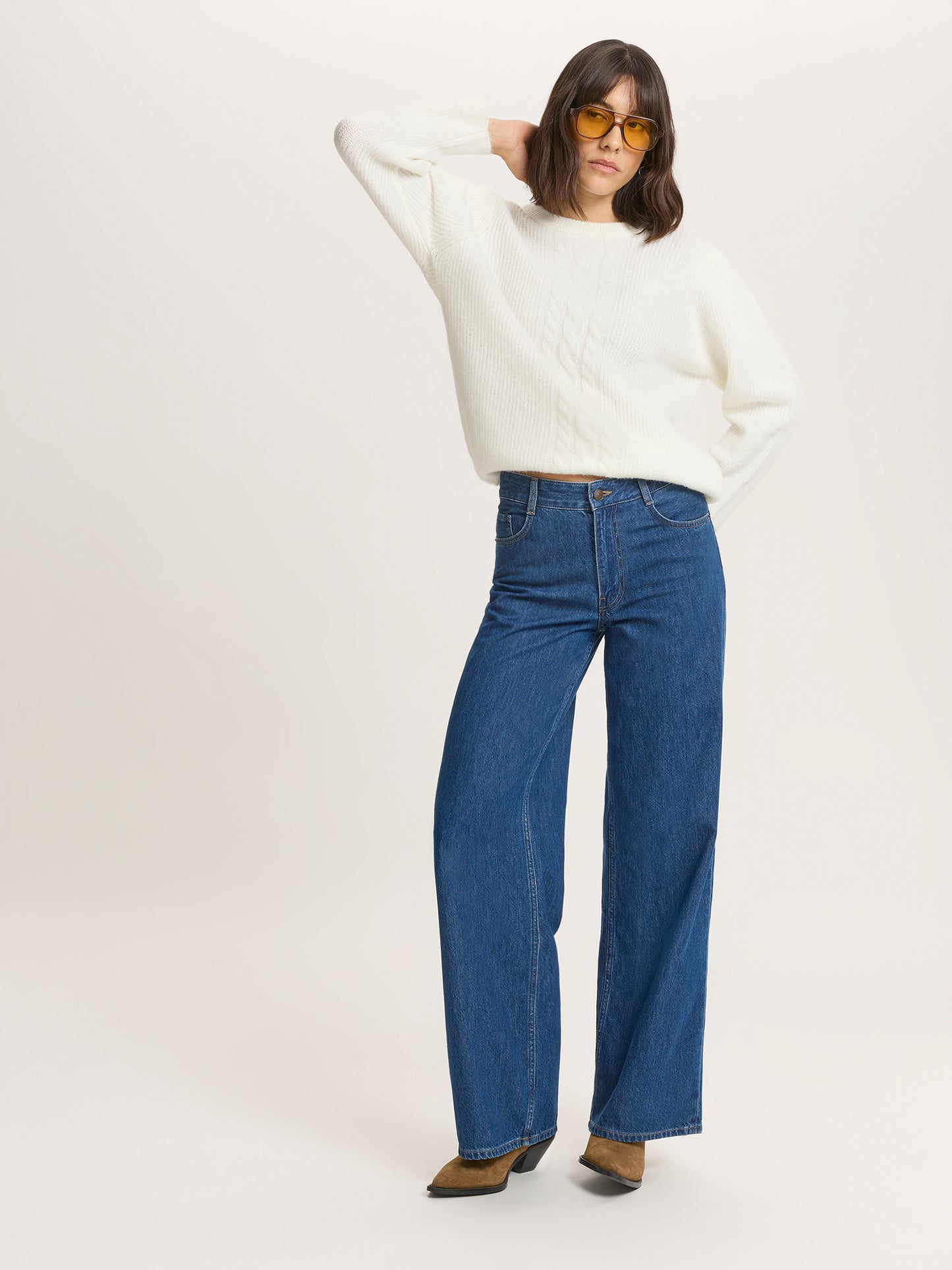 RELAXED FIT JEANS