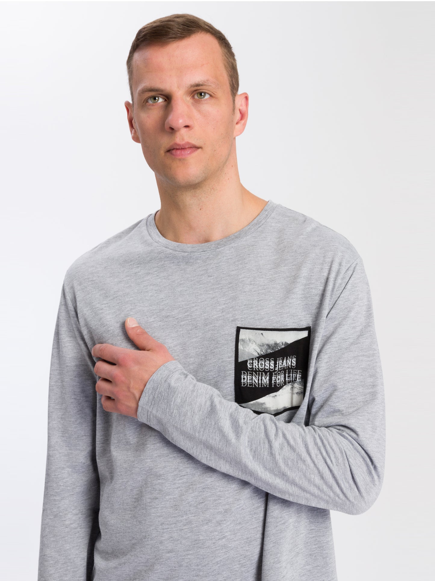 Men's regular long-sleeved shirt with print in grey