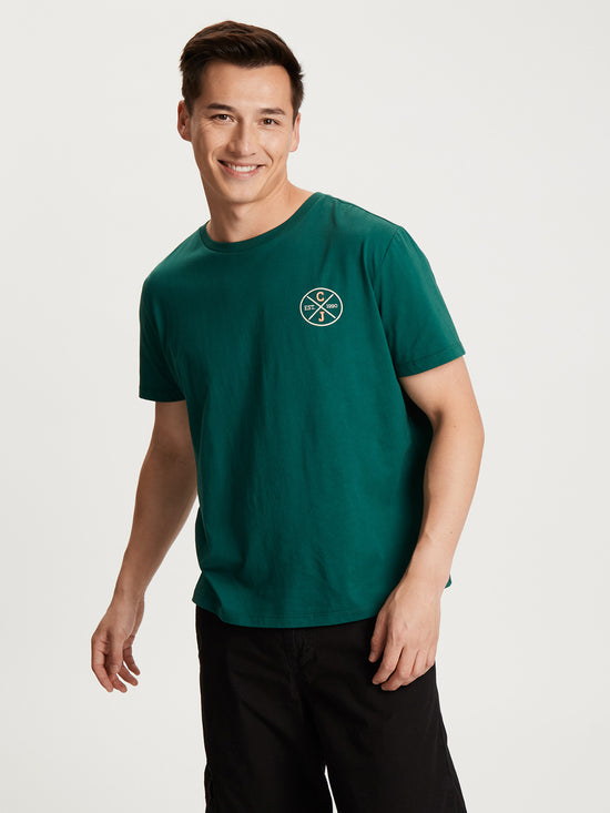 Herren Regular T-Shirt mit Label-Emblem grün.