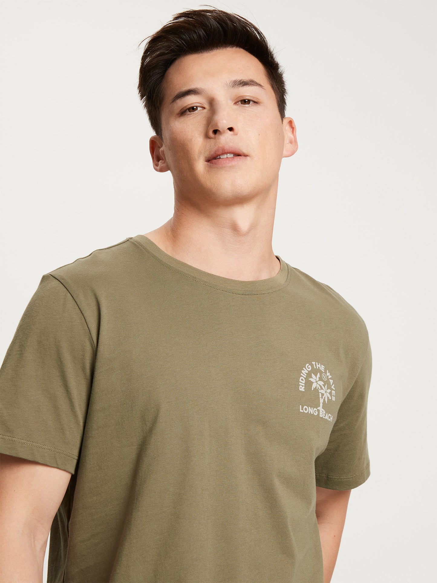 Men's regular T-shirt with placed statement print khaki.